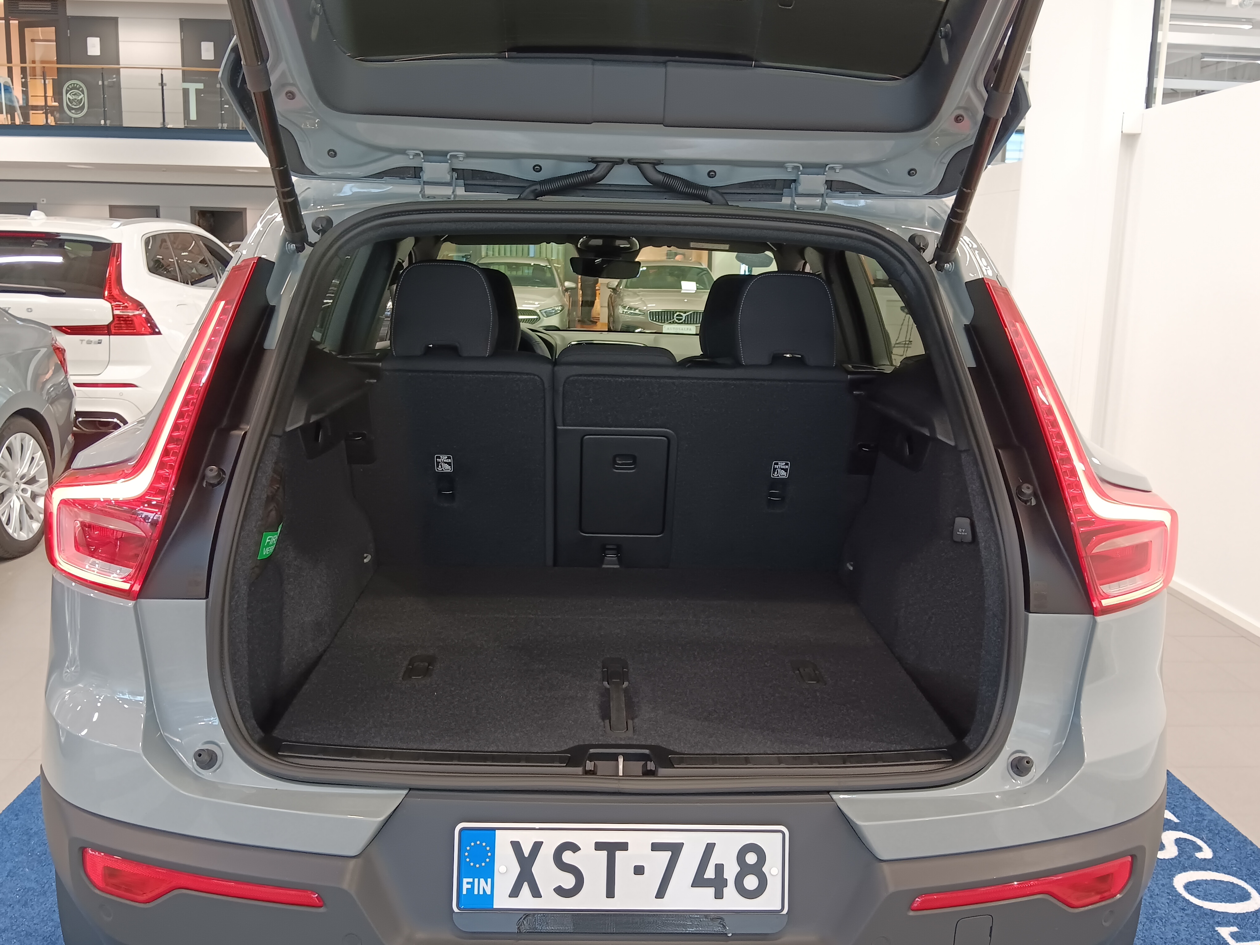 Volvo XC40 B3 MHEV Business Core DCT aut 2024, kuva 4/17