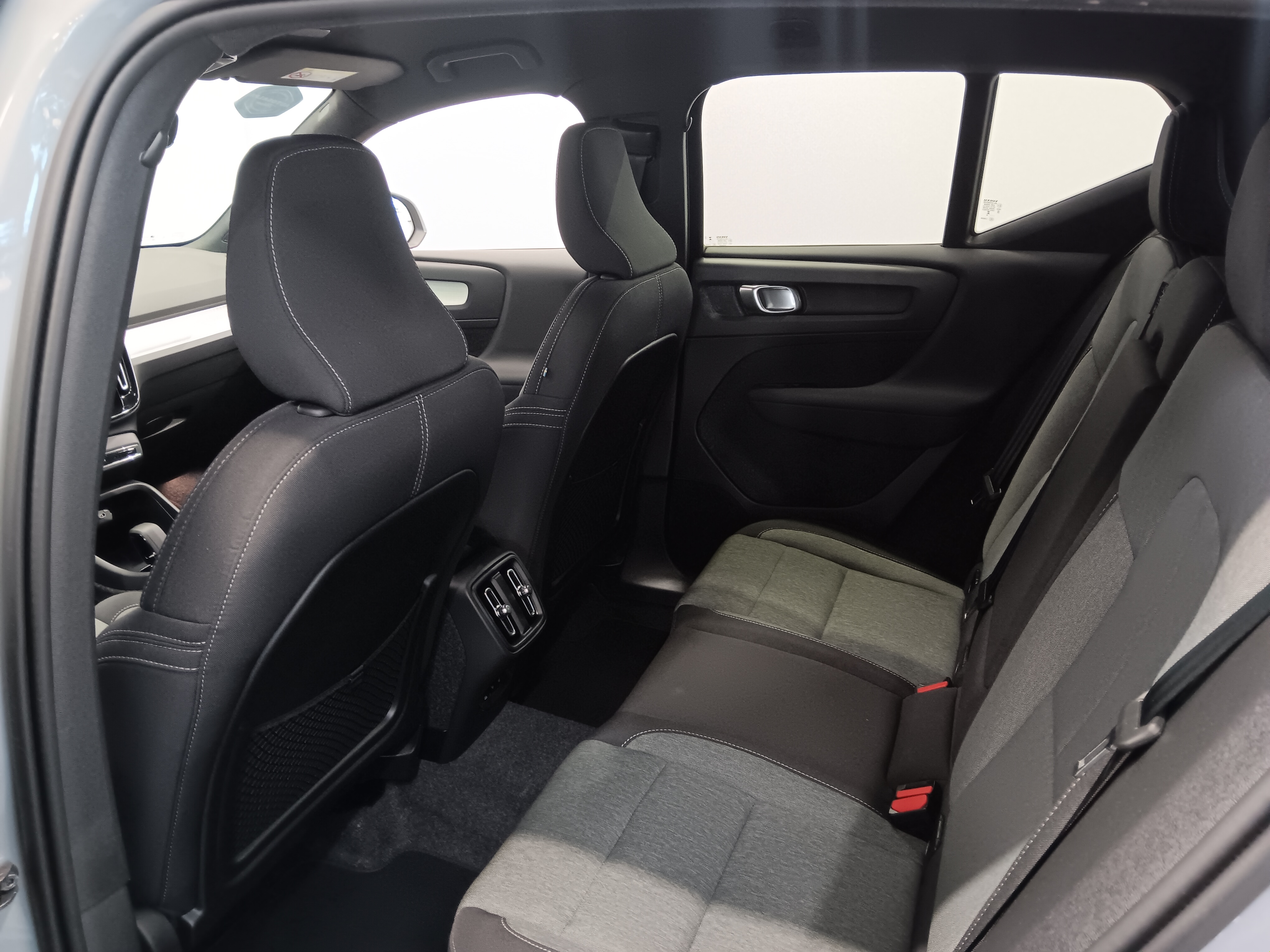 Volvo XC40 B3 MHEV BUSINESS CORE DCT AUT TAKUU 24KK/40TKM