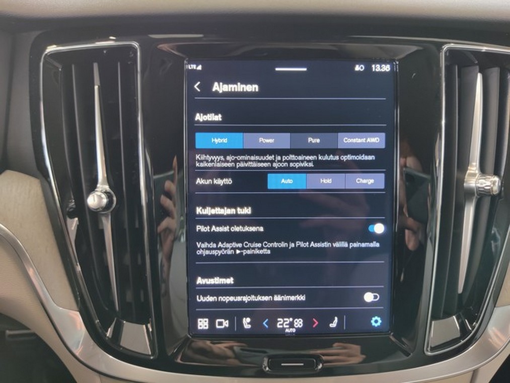 Volvo V60 T6 AWD LONG RANGE PLUS DARK AUT TAKUU 24KK/40TKM