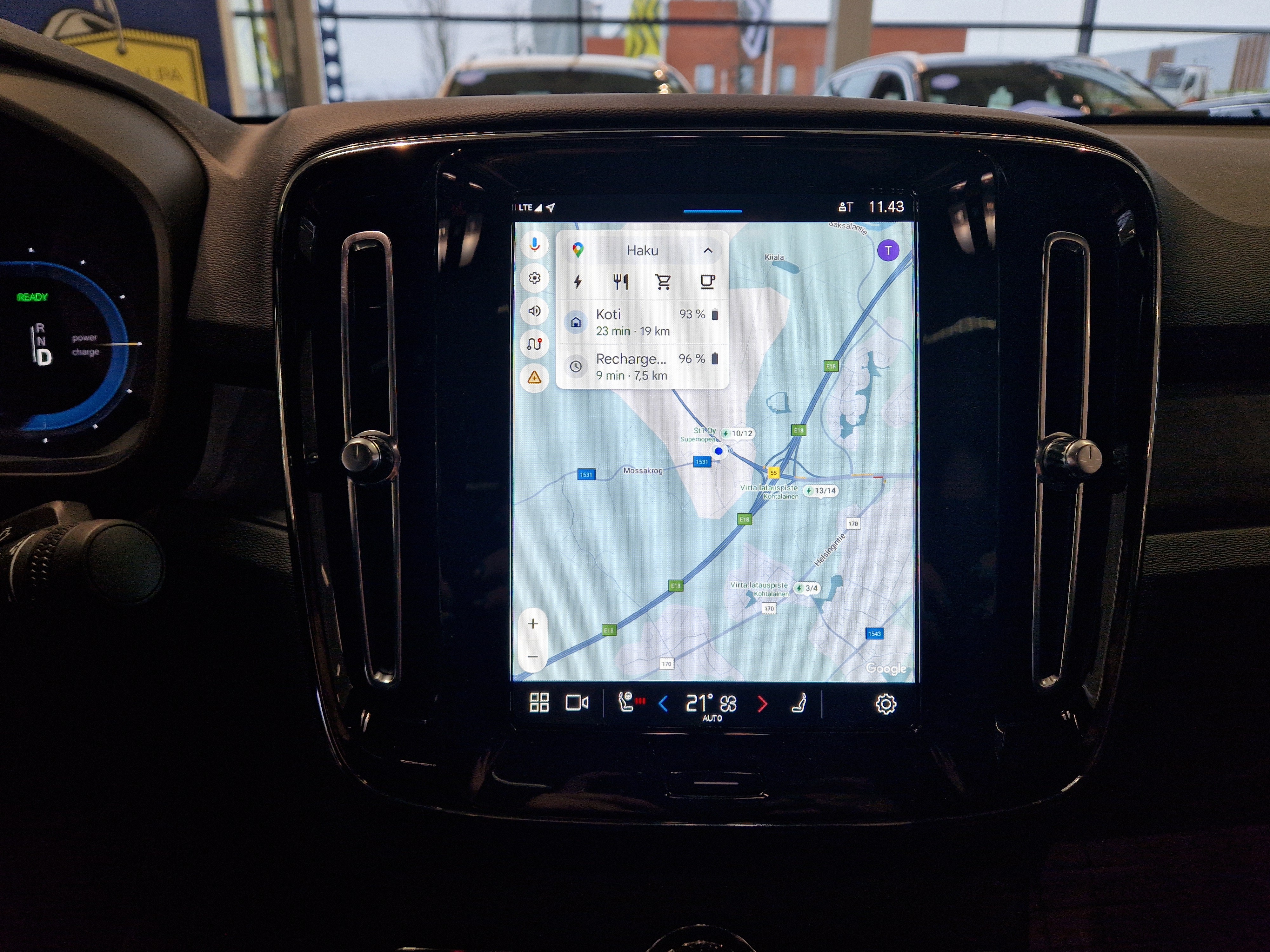 Volvo EC40 SINGLE EXTENDED RANGE ULTRA PRO BLACK EDITION.