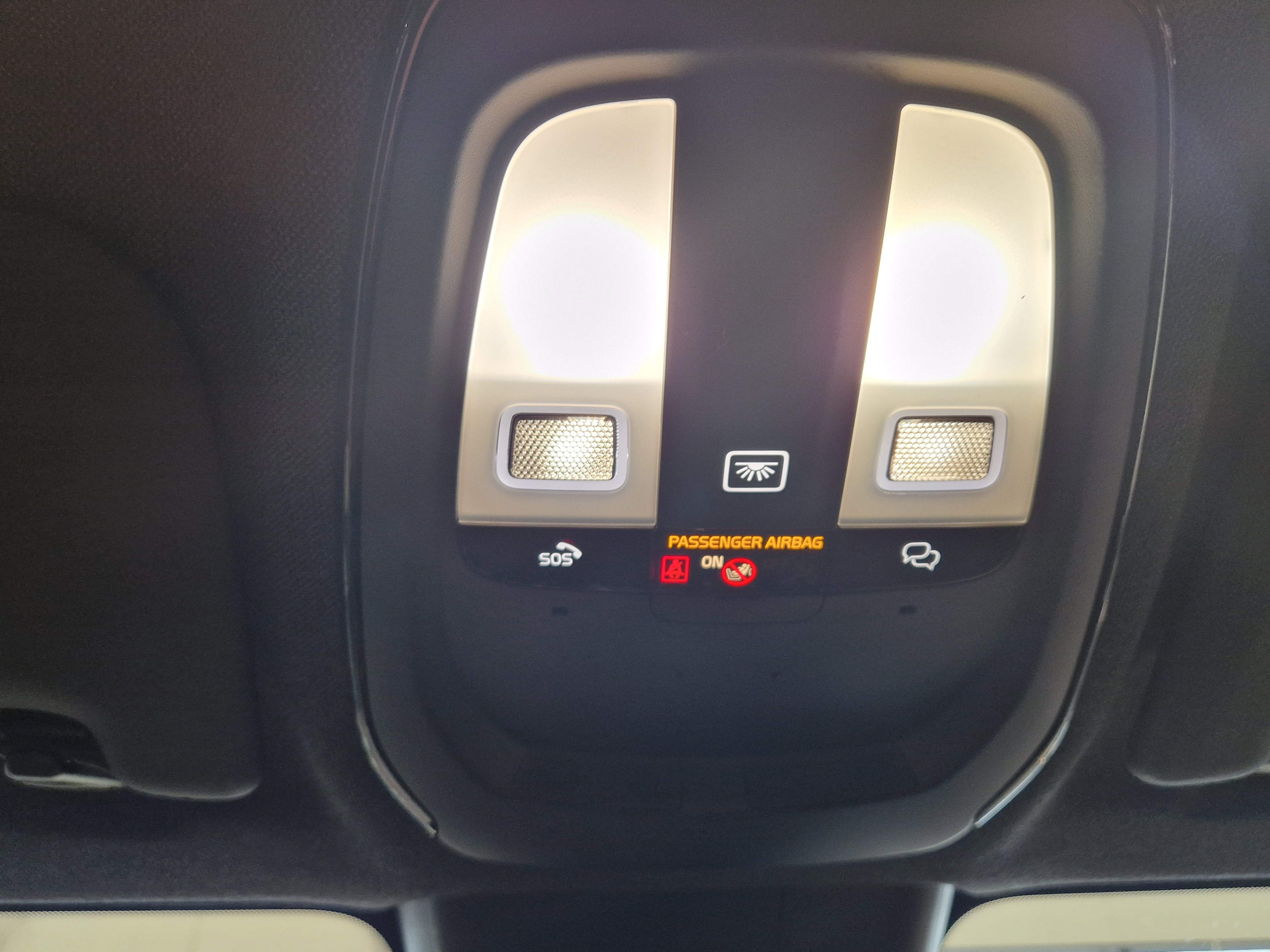 Volvo EC40 SINGLE EXTENDED RANGE ULTRA PRO BLACK EDITION.