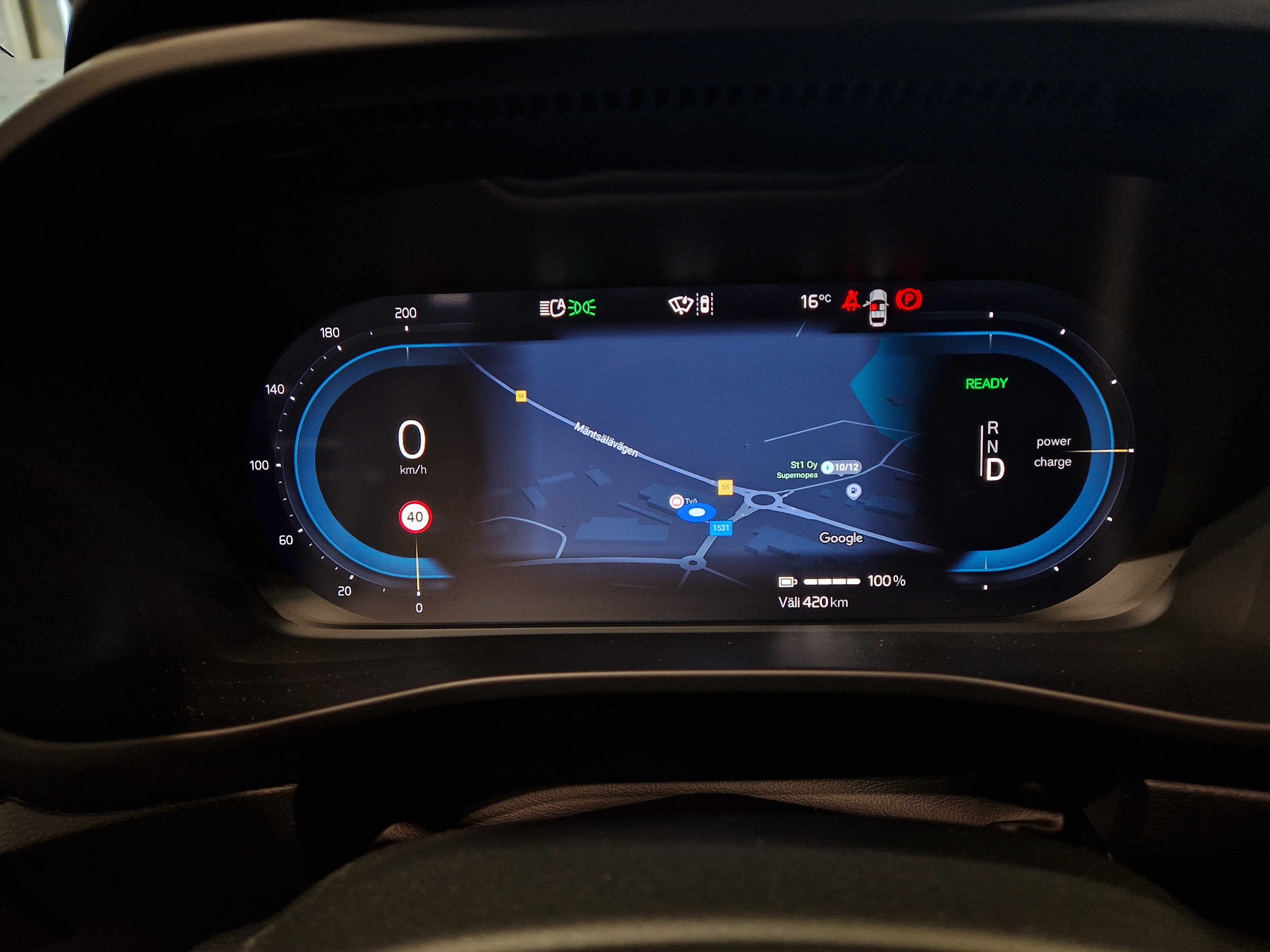 Volvo EC40 SINGLE EXTENDED RANGE ULTRA PRO BLACK EDITION.