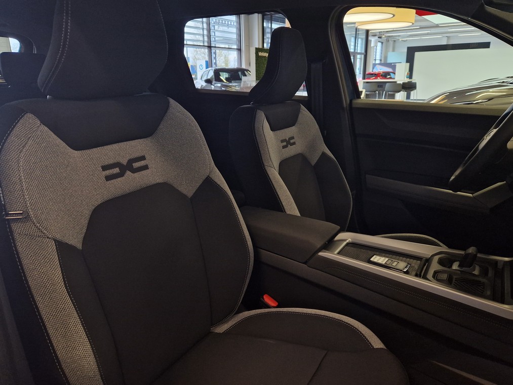 Dacia BIGSTER HYBRID 155 4X2 JOURNEY