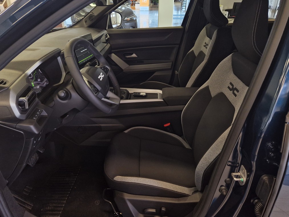 Dacia BIGSTER HYBRID 155 4X2 JOURNEY