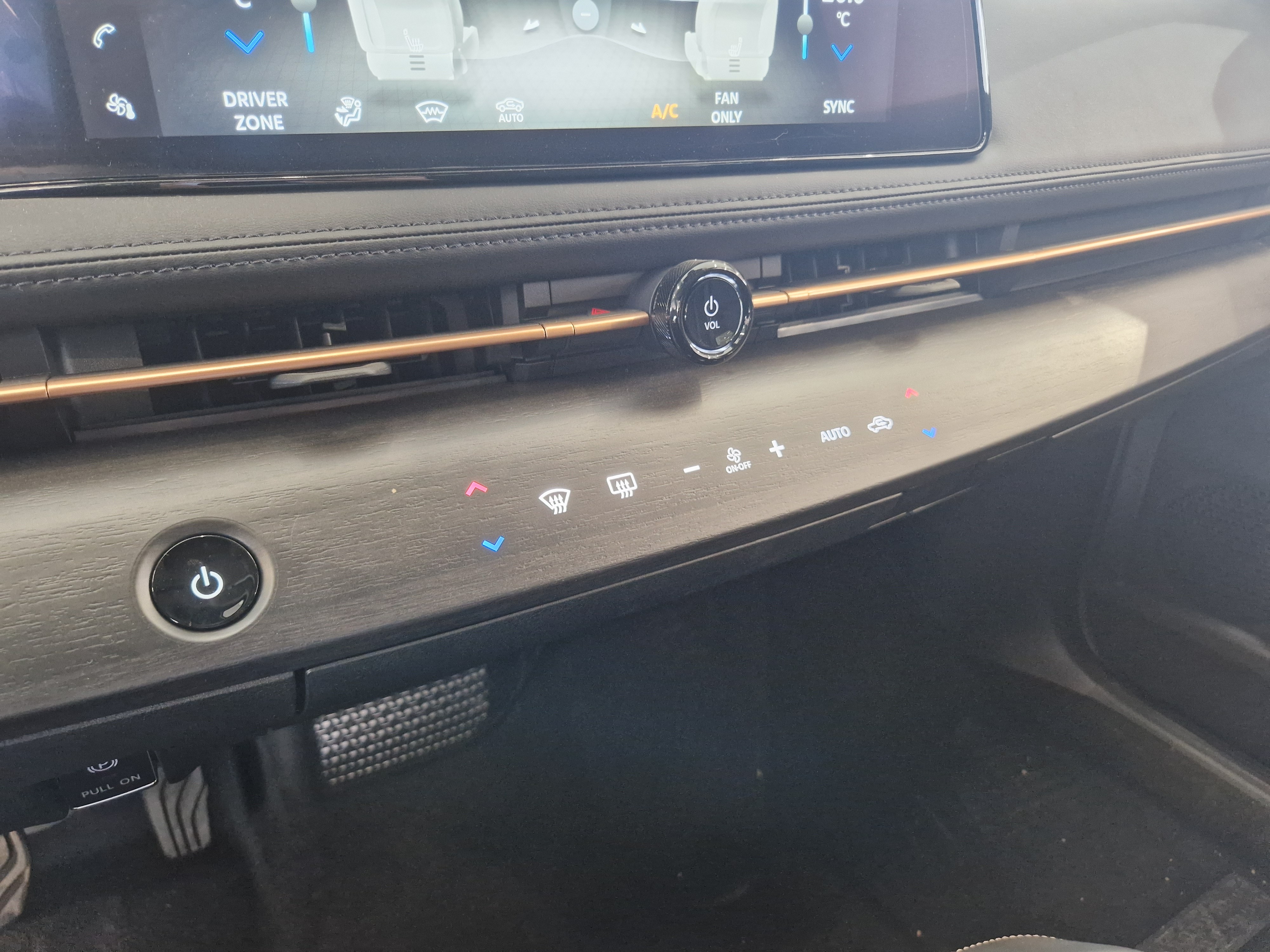 Nissan ARIYA 63KWH ADVANCE 2WD 22KW CHARGER