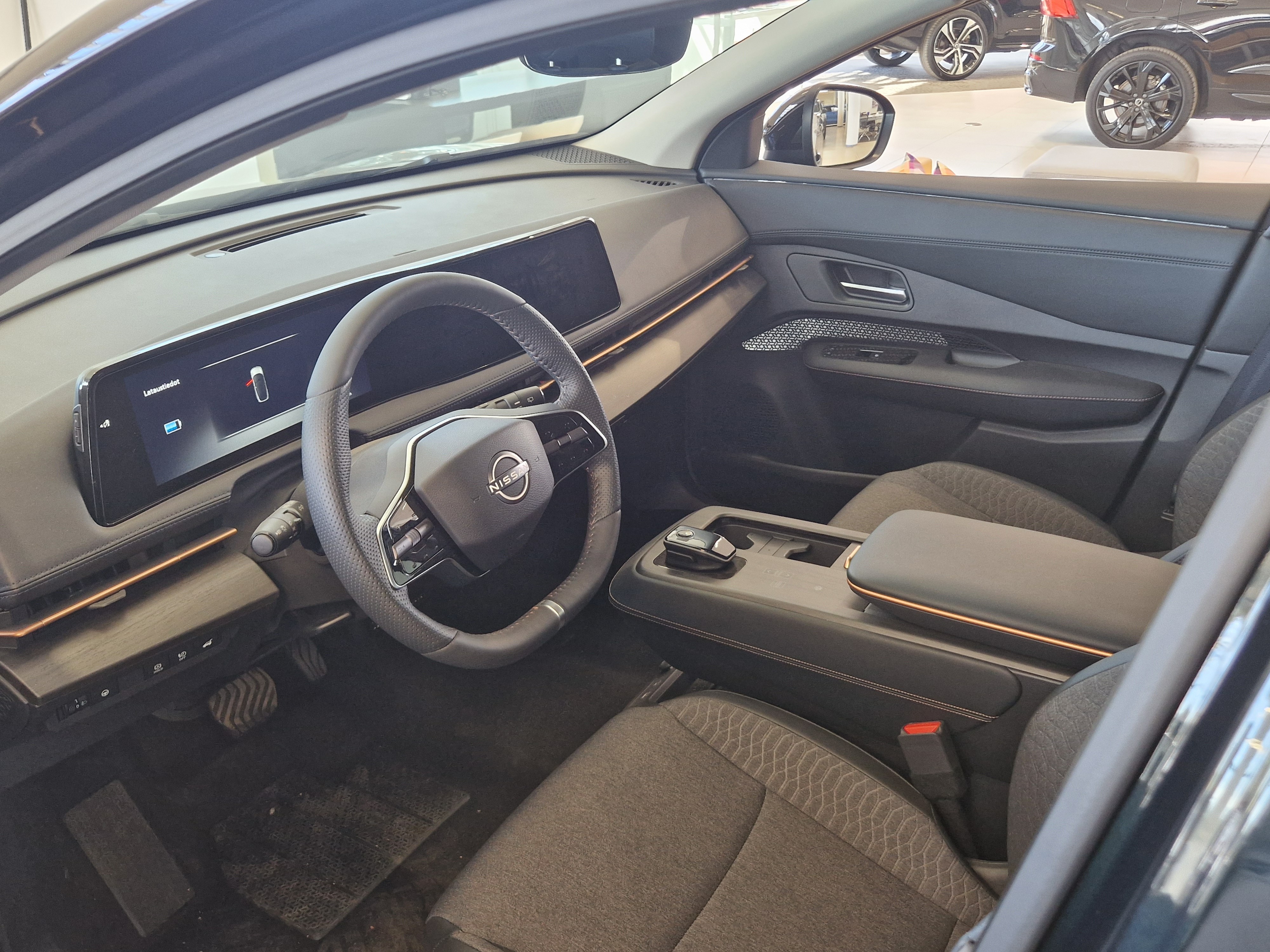 Nissan ARIYA 63KWH ADVANCE 2WD 22KW CHARGER