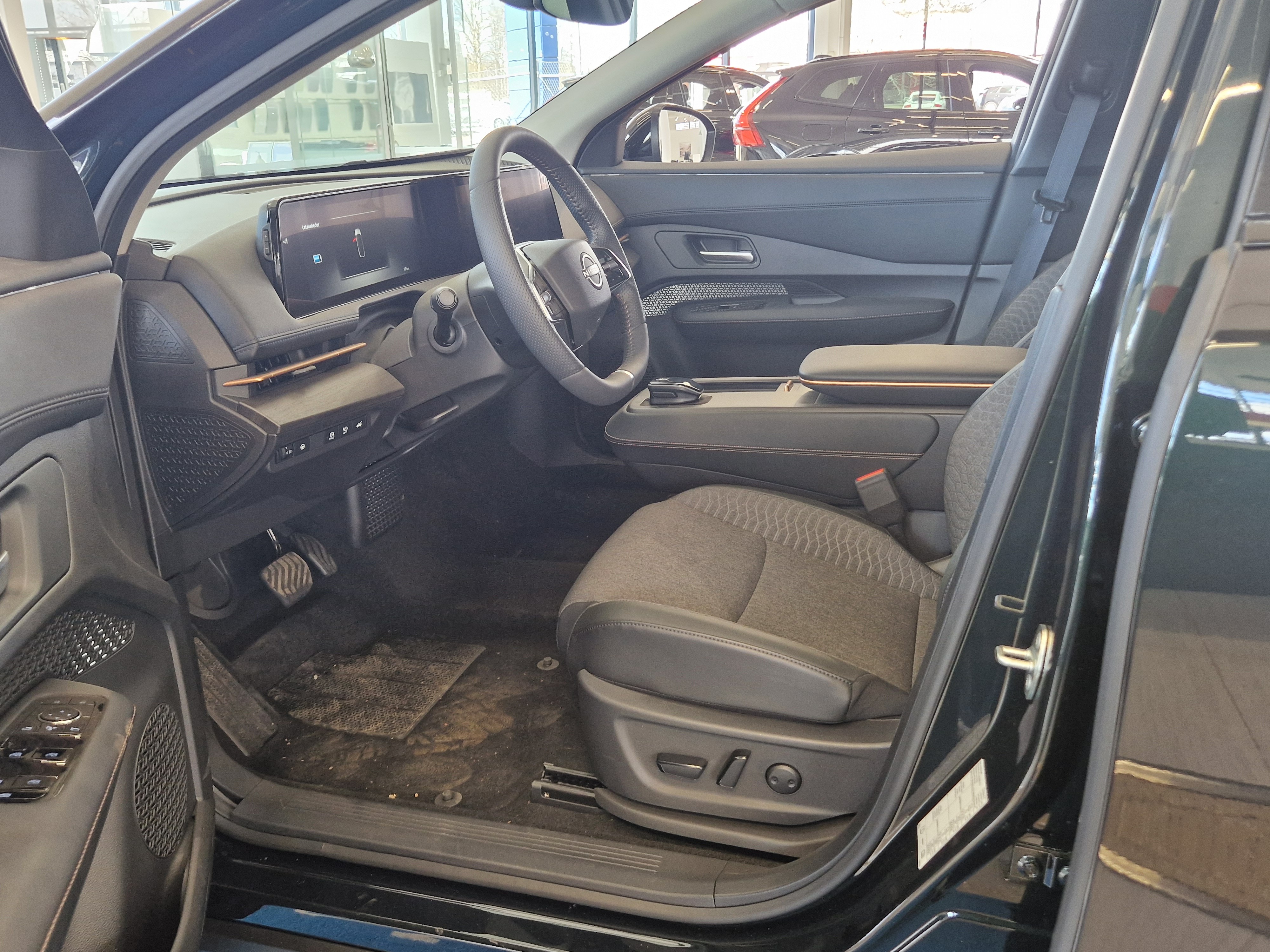 Nissan ARIYA 63KWH ADVANCE 2WD 22KW CHARGER