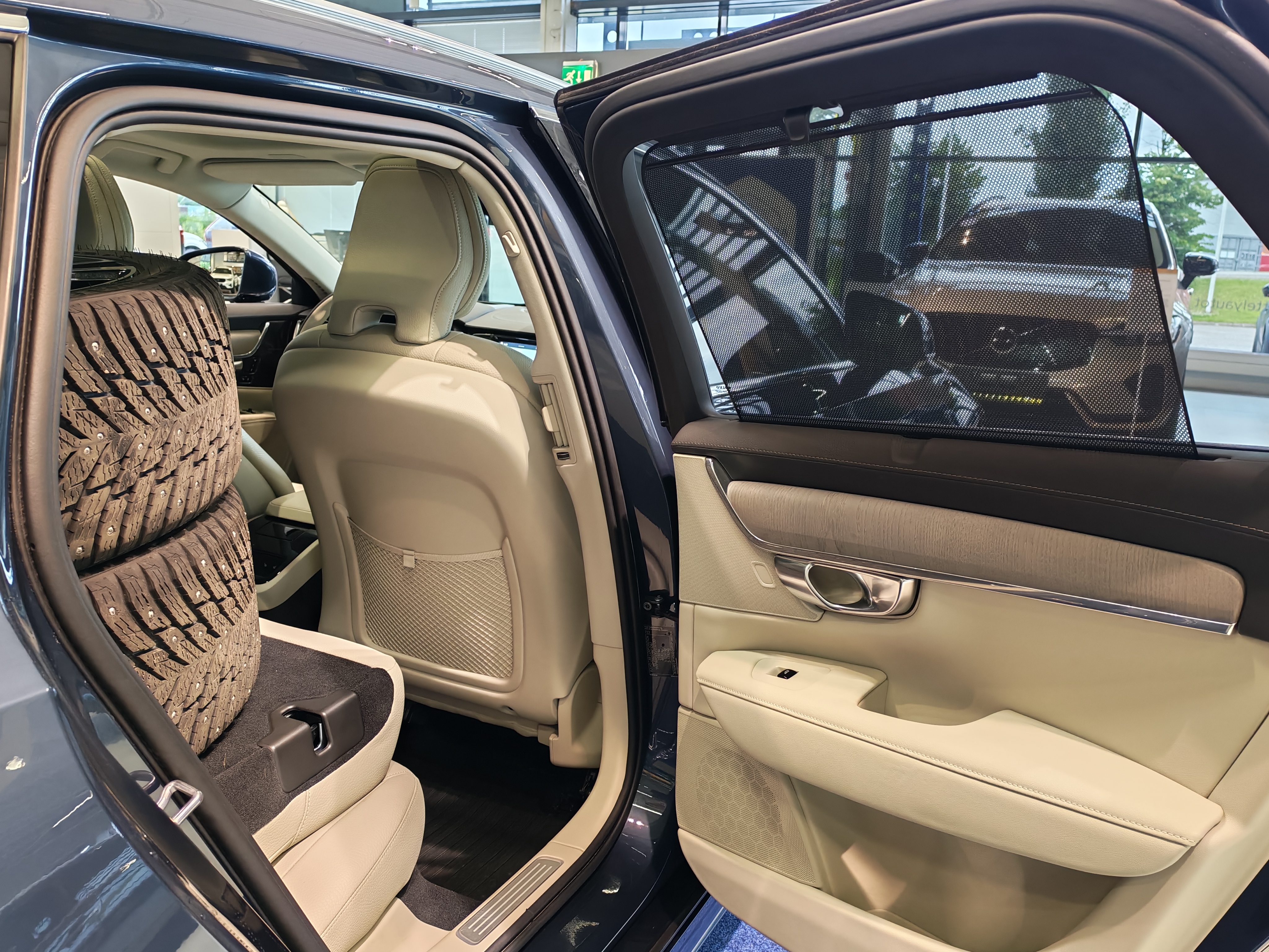 Volvo V90 T8 AWD LONG RANGE CLASSIC BRIGHT TAKUU 24KK/40TKM