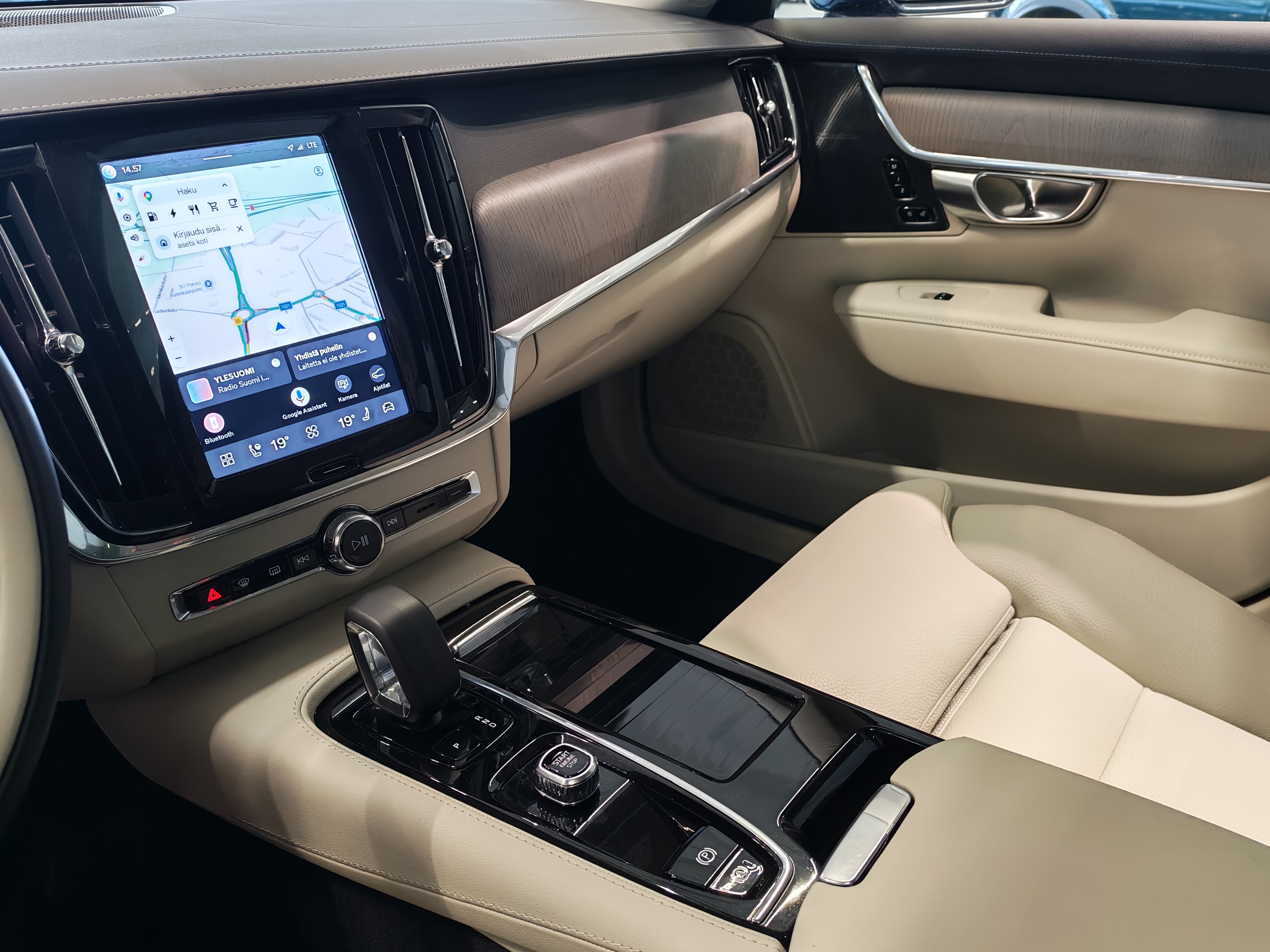 Volvo V90 T8 AWD LONG RANGE CLASSIC BRIGHT TAKUU 24KK/40TKM