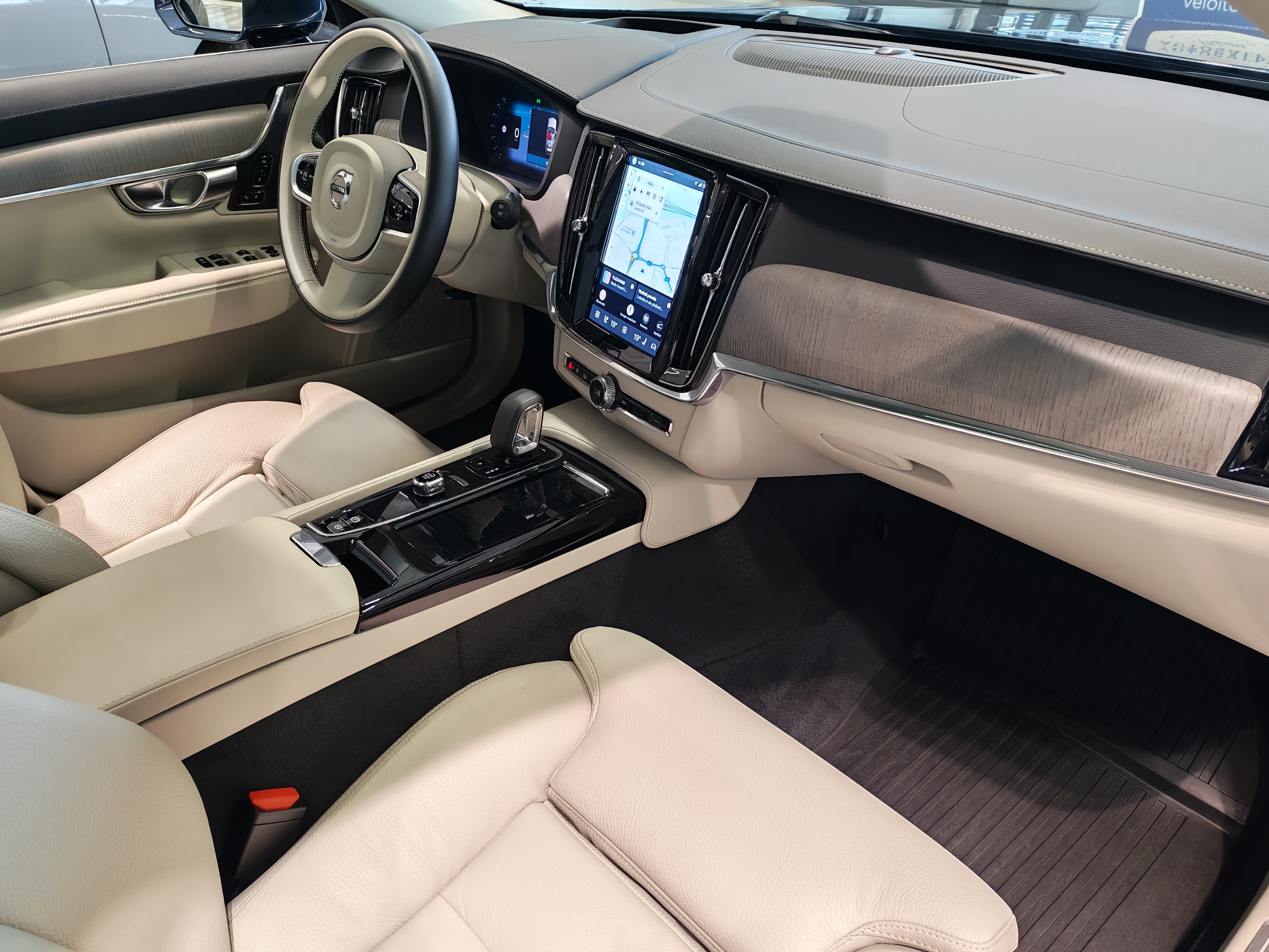 Volvo V90 T8 AWD LONG RANGE CLASSIC BRIGHT TAKUU 24KK/40TKM