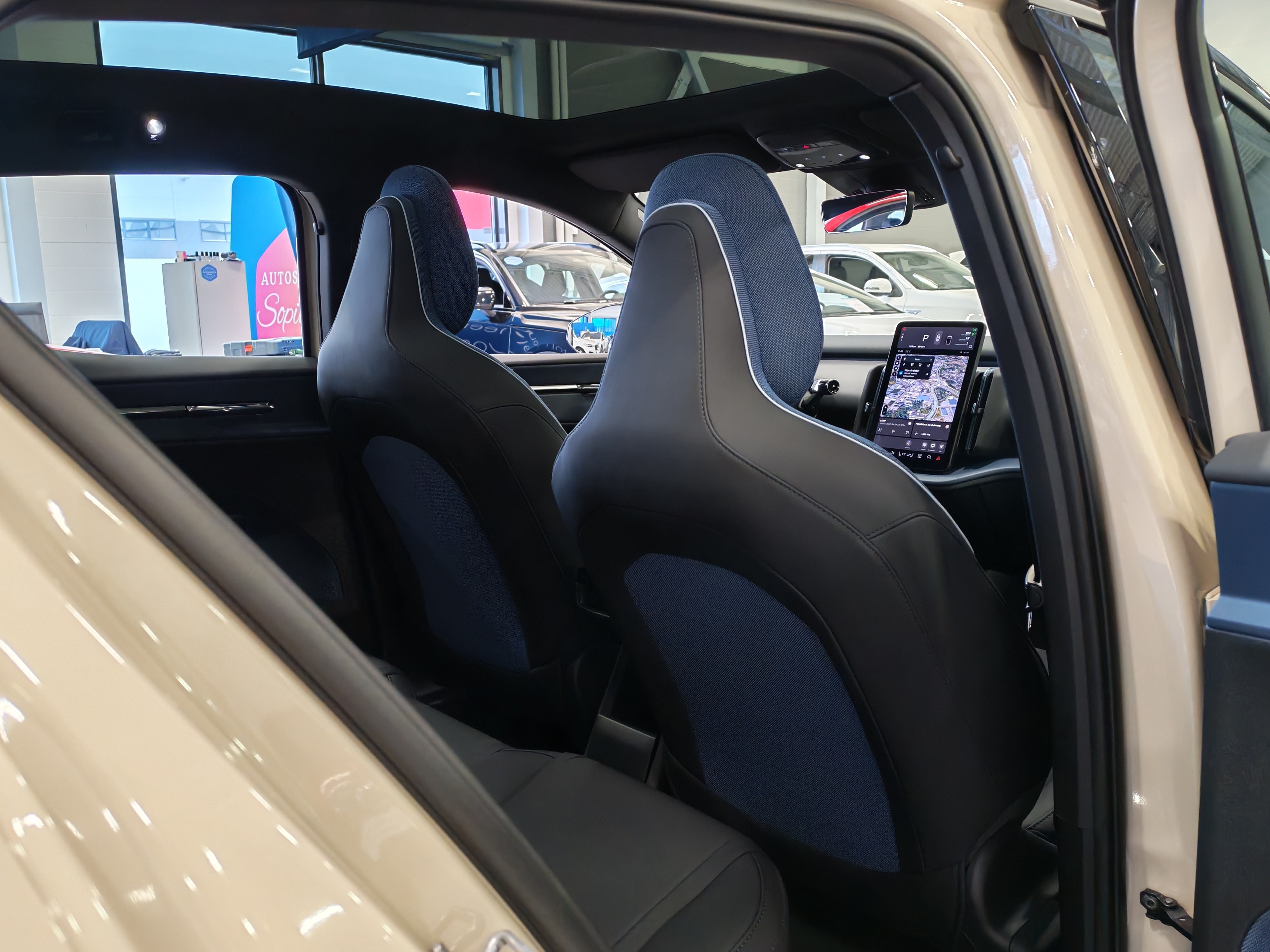 Volvo EX30 SINGLE EXTENDED RANGE ULTRA.