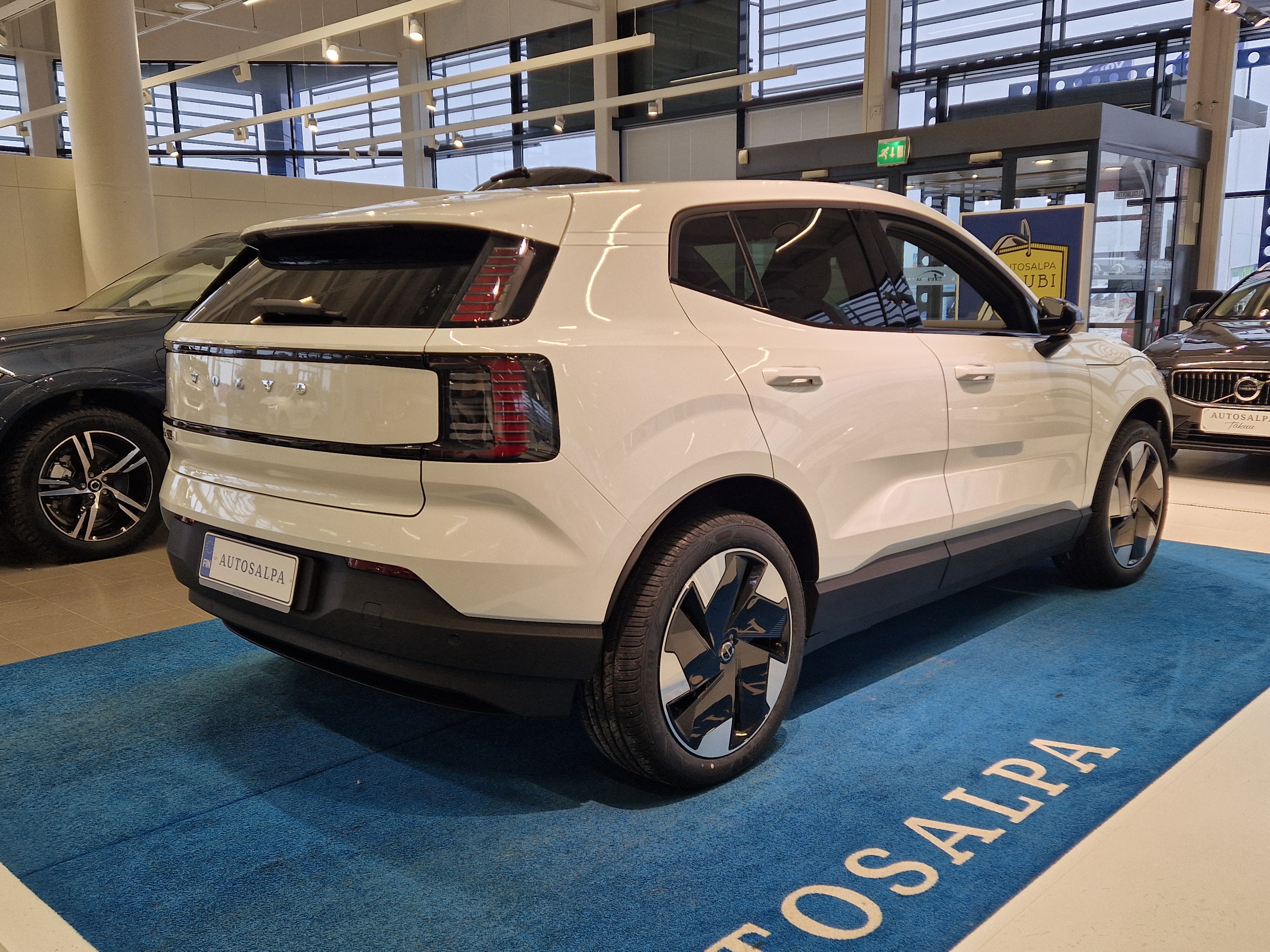 Volvo EX30 Twin Performance Plus 2026, kuva 2/11