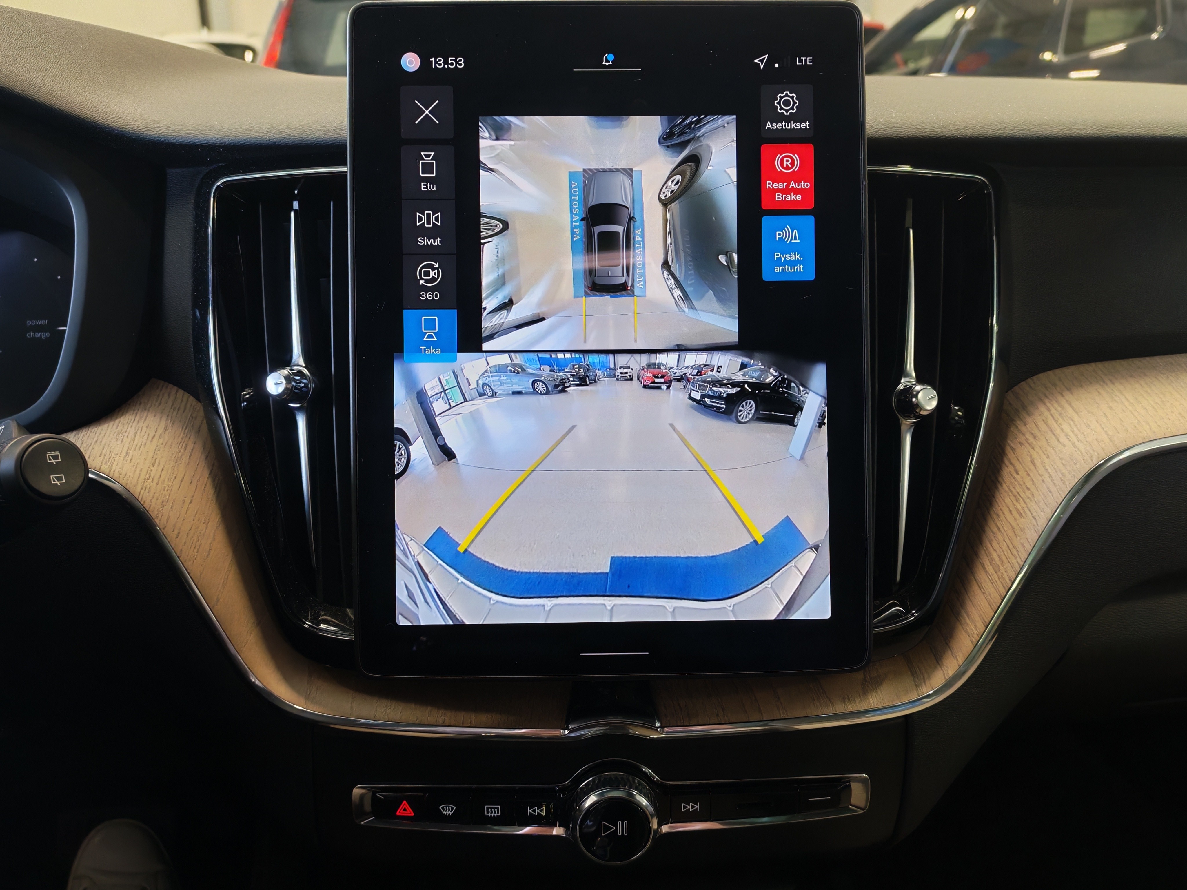 Volvo XC60 T6 AWD LONG RANGE PLUS DARK TAKUU 24KK/40TKM