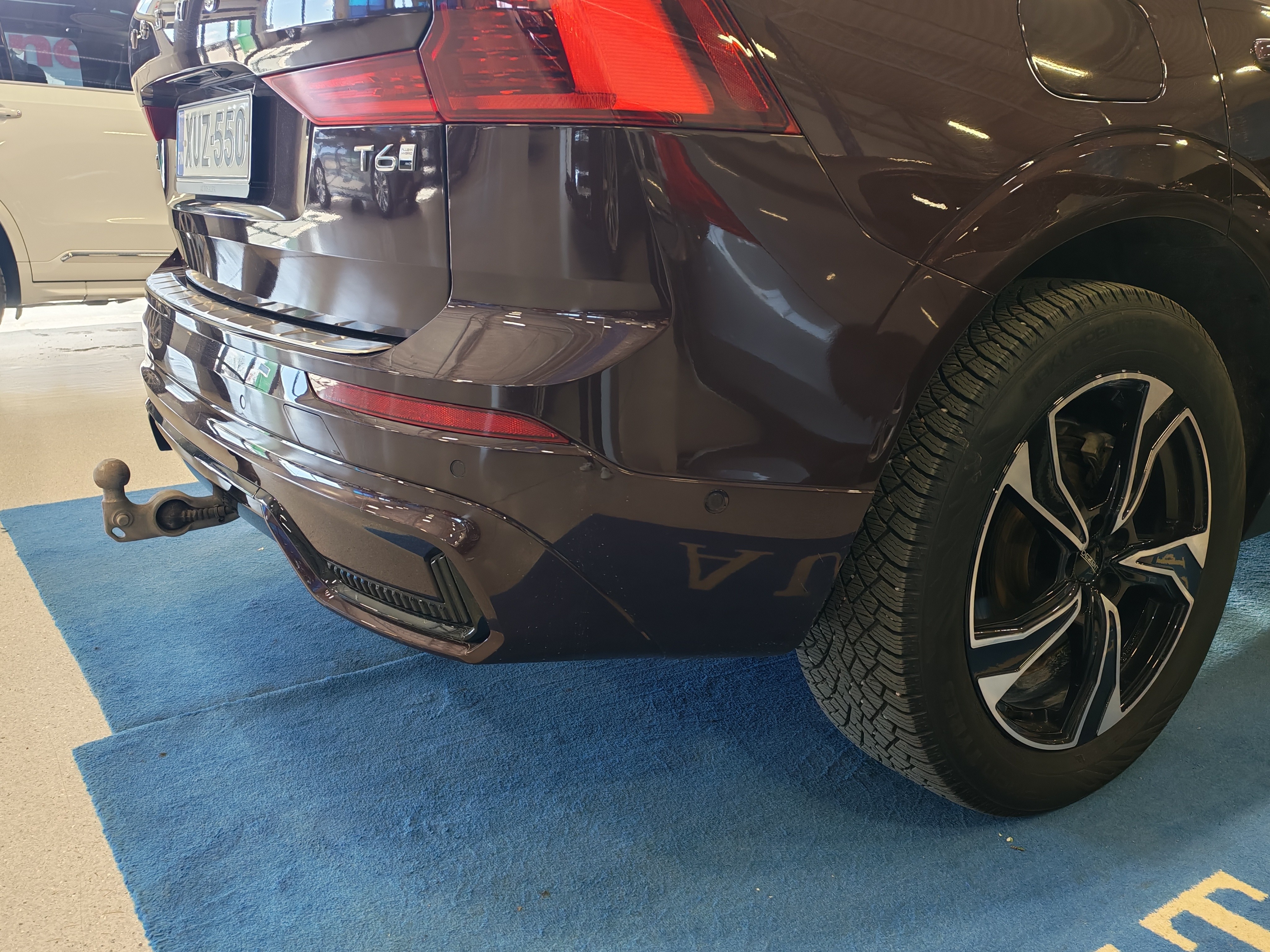 Volvo XC60 T6 AWD LONG RANGE PLUS DARK TAKUU 24KK/40TKM