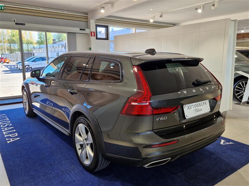 Volvo V60 Cross Country 2019, kuva 5/27