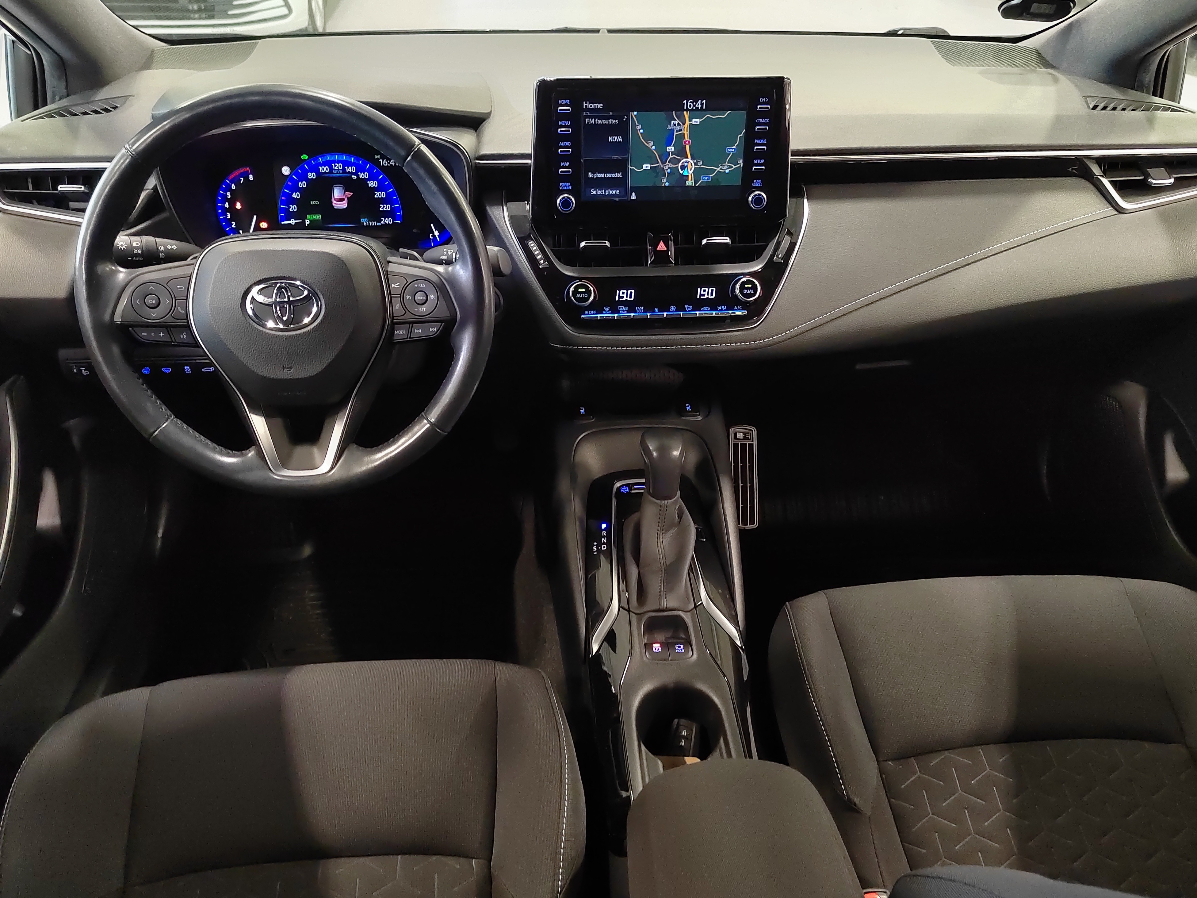 Toyota COROLLA TOURING SPORTS 2,0 HYBRID ACTIVE EDITION