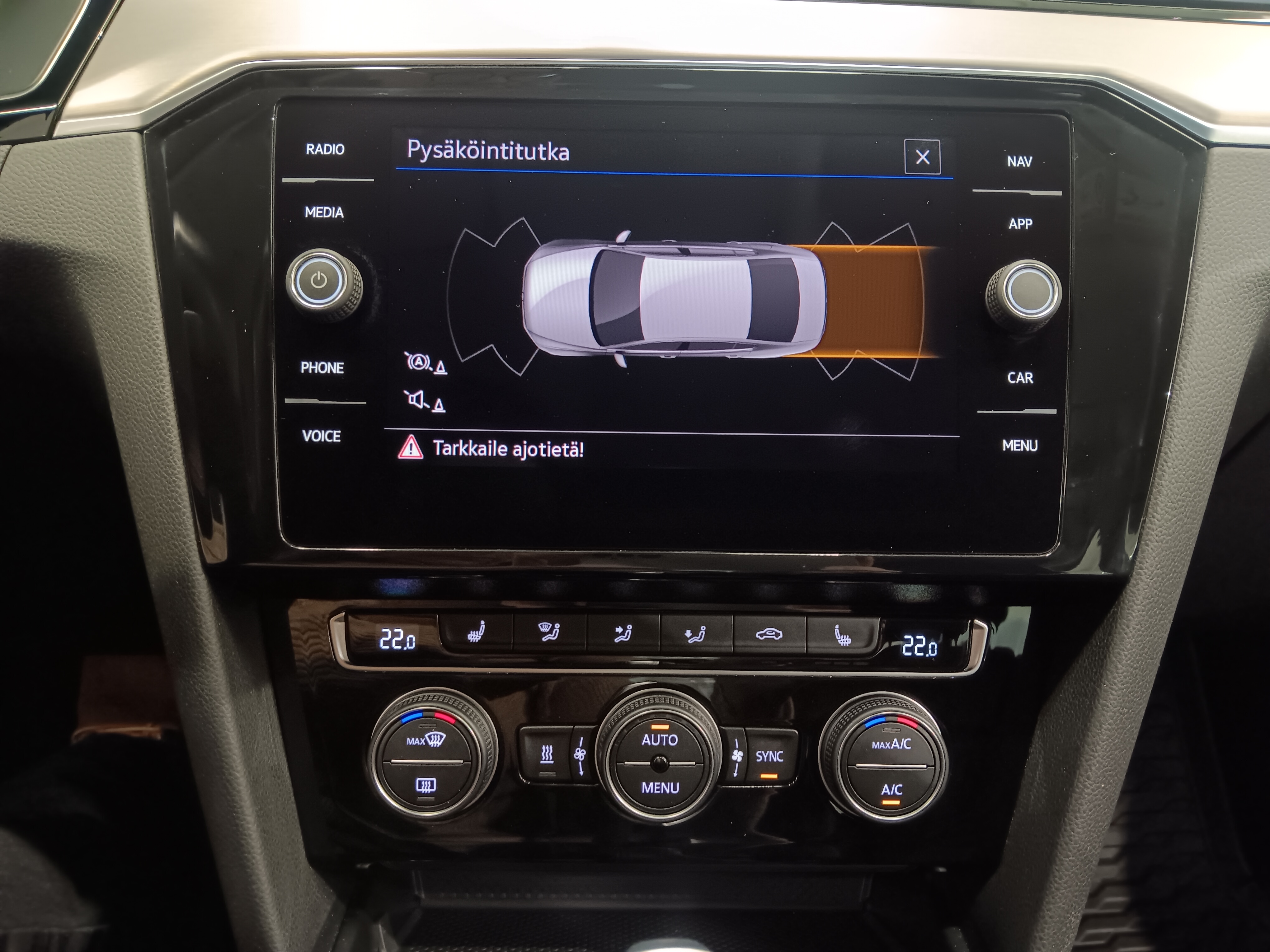 Volkswagen PASSAT SEDAN R-LINE 1,5 TSI EVO 110 KW DSG-AUTOMAATTI