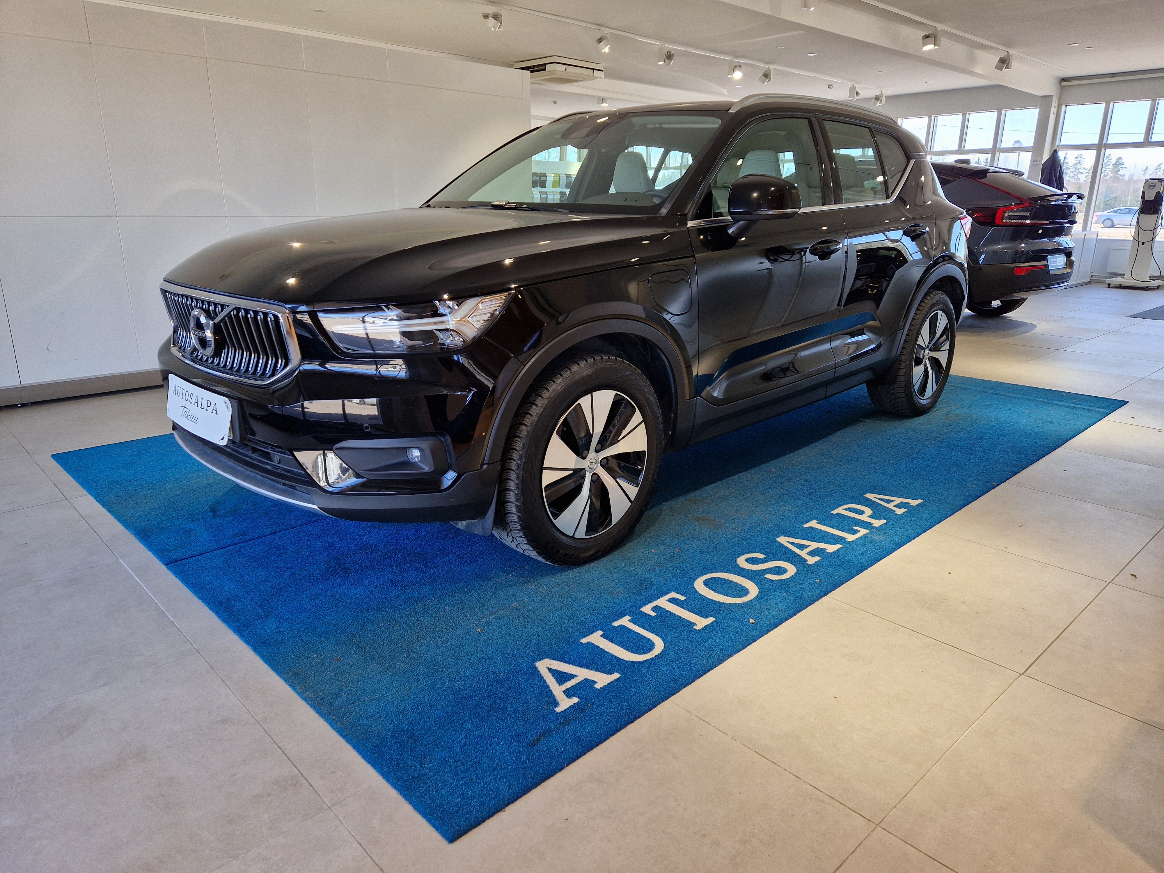Volvo XC40 T5 TWE BUSINESS INSCRIPTION TAKUU 24KK/40TKM