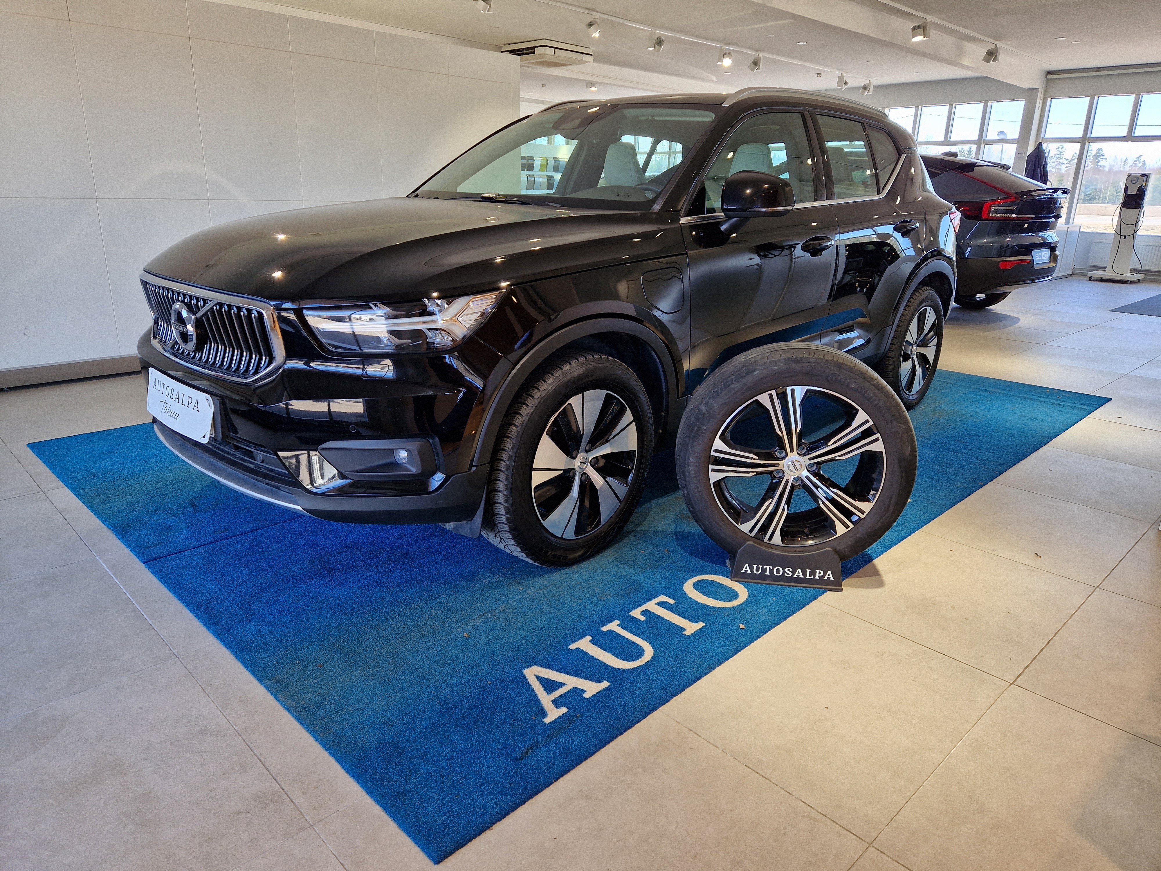 Volvo XC40 T5 TWE BUSINESS INSCRIPTION TAKUU 24KK/40TKM