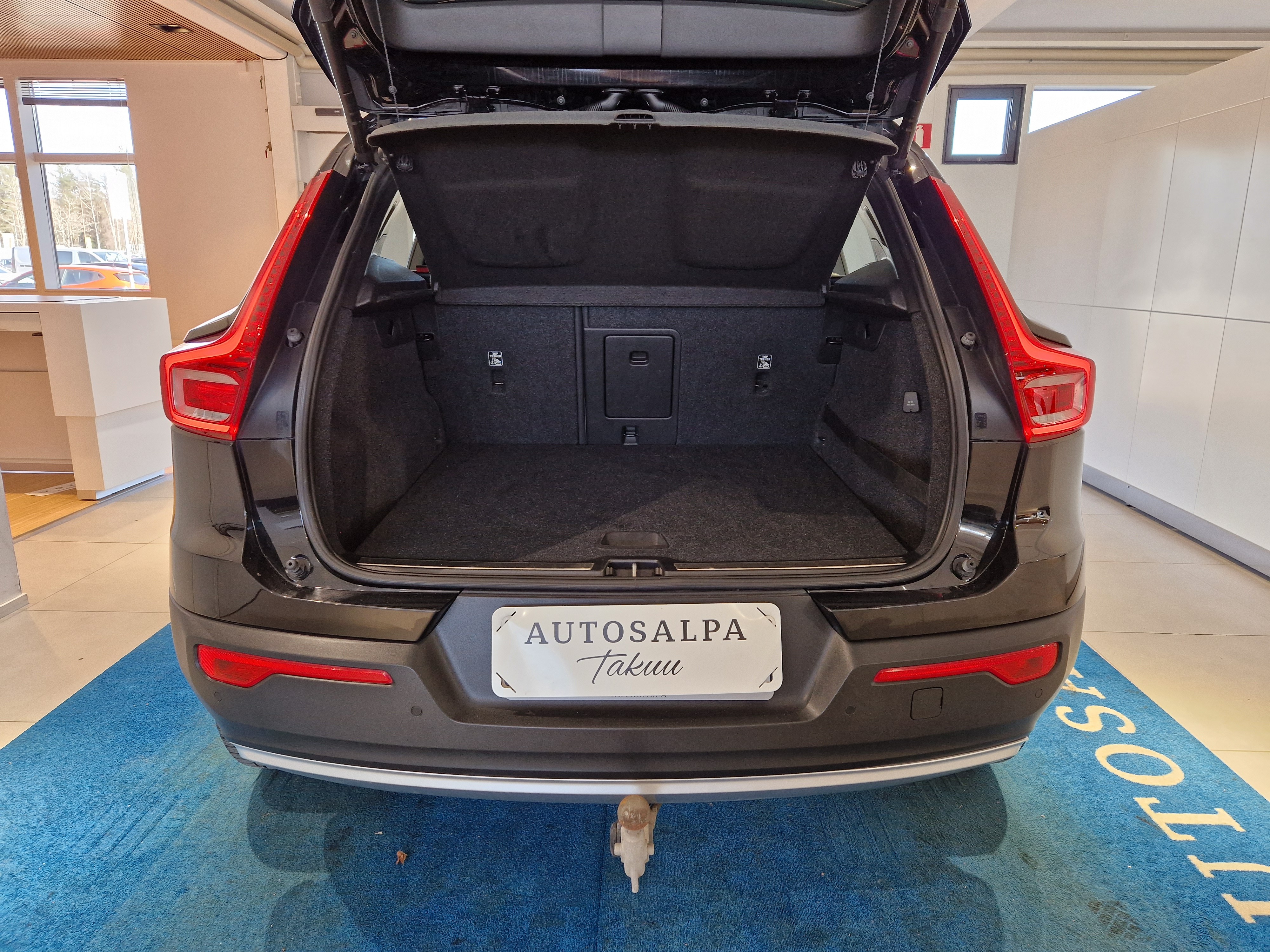 Volvo XC40 T5 TWE BUSINESS INSCRIPTION TAKUU 24KK/40TKM