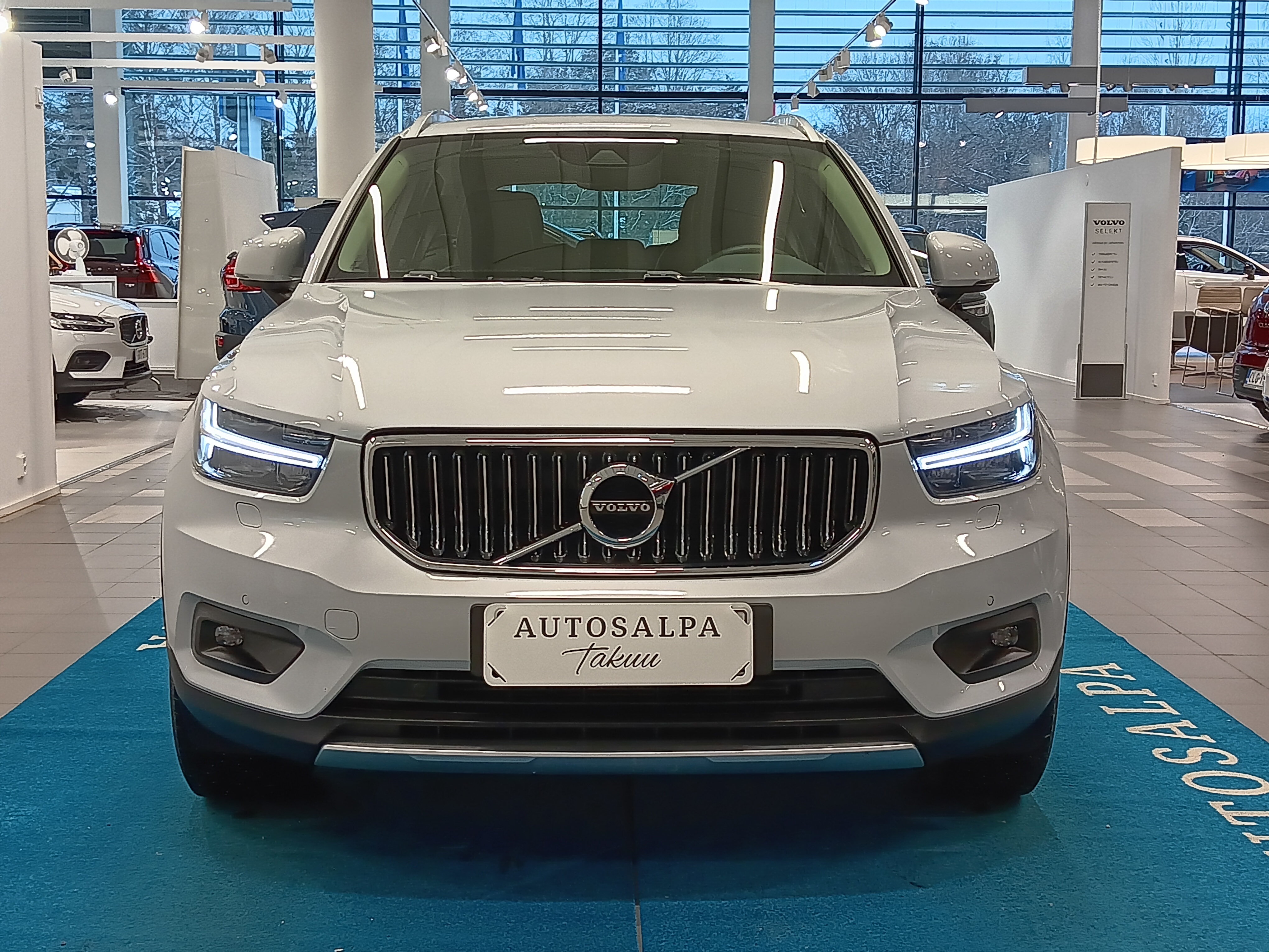 Volvo XC40 T3  INSCRIPTION AUT TAKUU 24KK/40TKM