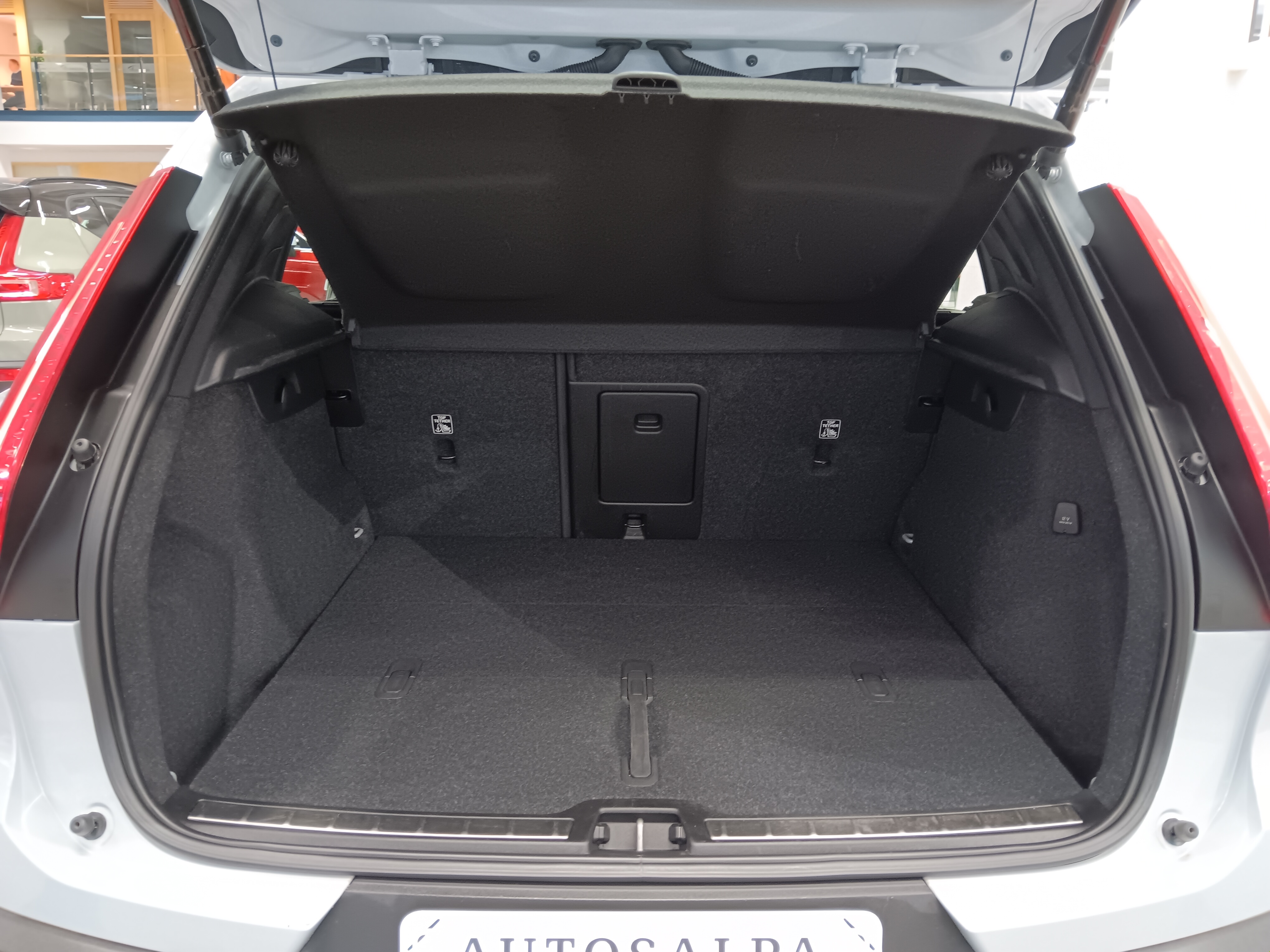 Volvo XC40 T3  INSCRIPTION AUT TAKUU 24KK/40TKM