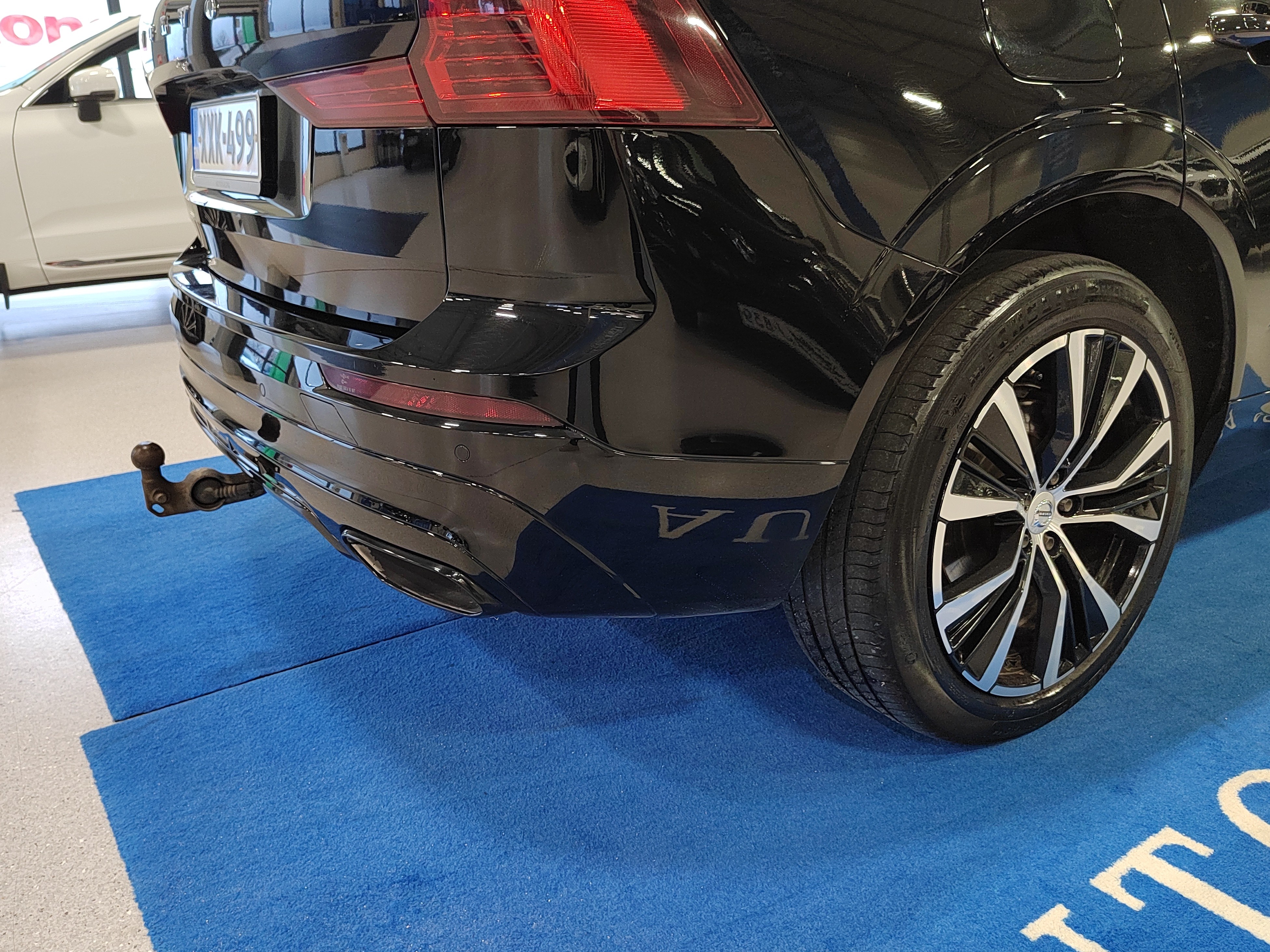 Volvo XC60 T6 TWE AWD R-DESIGN TAKUU 12KK/20TKM