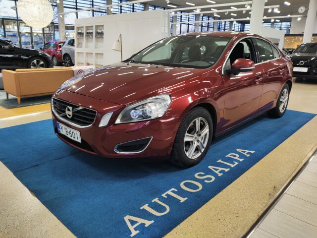 volvo S60 D2 MOMENTUM BUSINESS AUT