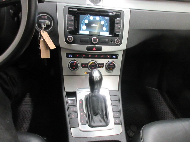 Volkswagen PASSAT VARIANT HIGHLINE 1.4 TSI MULTIFUEL 118 KW (160 HV)
