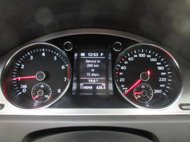 Volkswagen PASSAT VARIANT HIGHLINE 1.4 TSI MULTIFUEL 118 KW (160 HV)