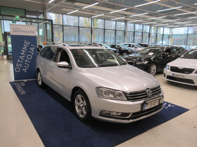 Volkswagen PASSAT VARIANT HIGHLINE 1.4 TSI MULTIFUEL 118 KW (160 HV)