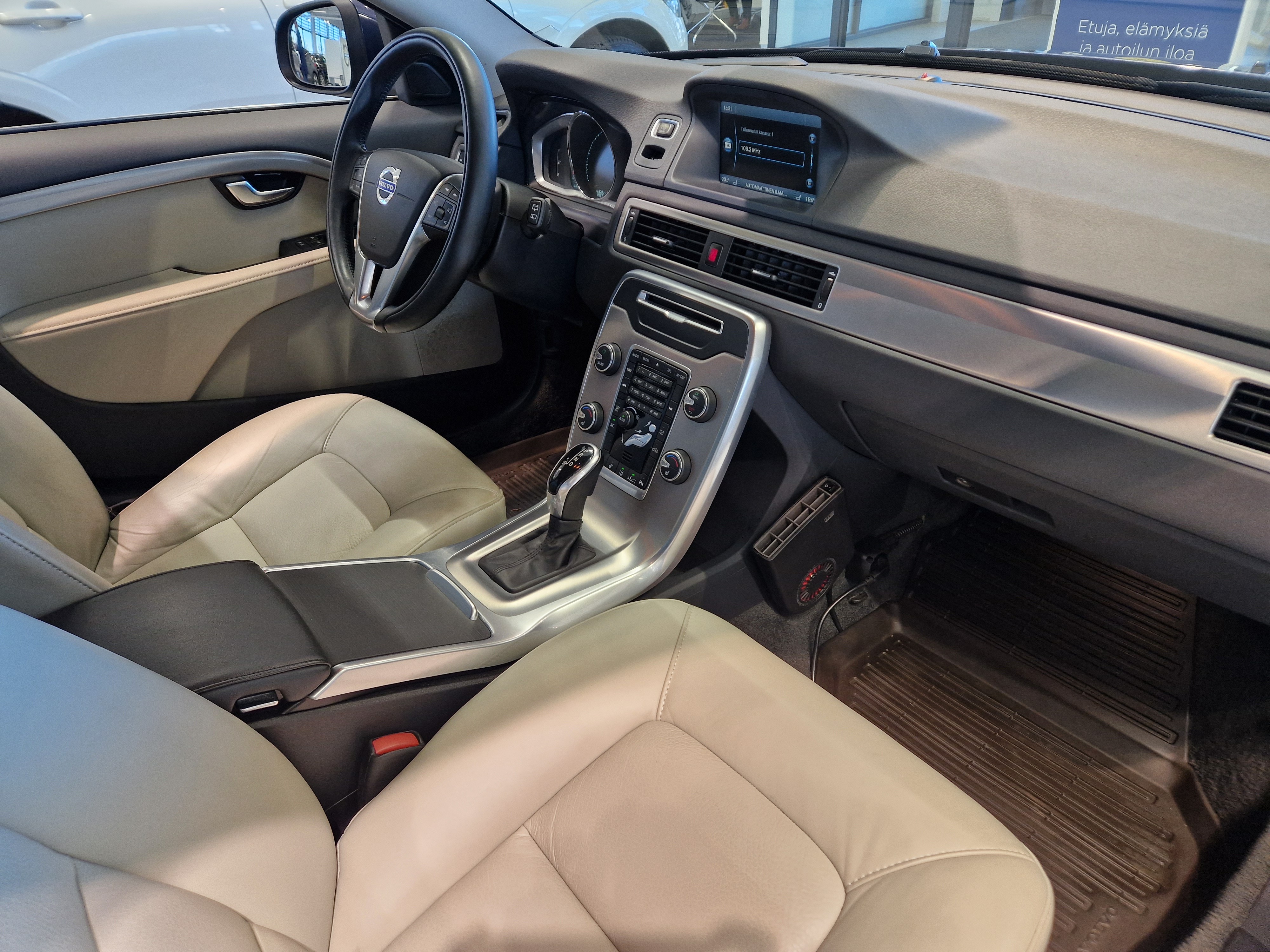 Volvo V70 D5 AWD SUMMUM EDITION AUT