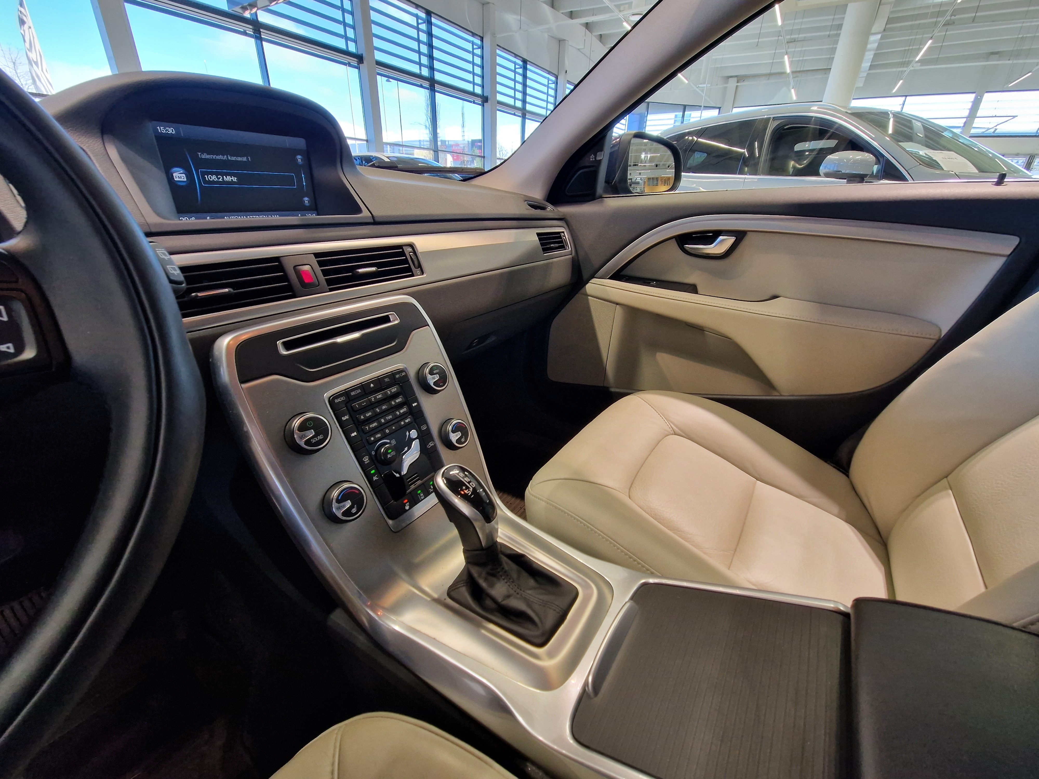 Volvo V70 D5 AWD SUMMUM EDITION AUT