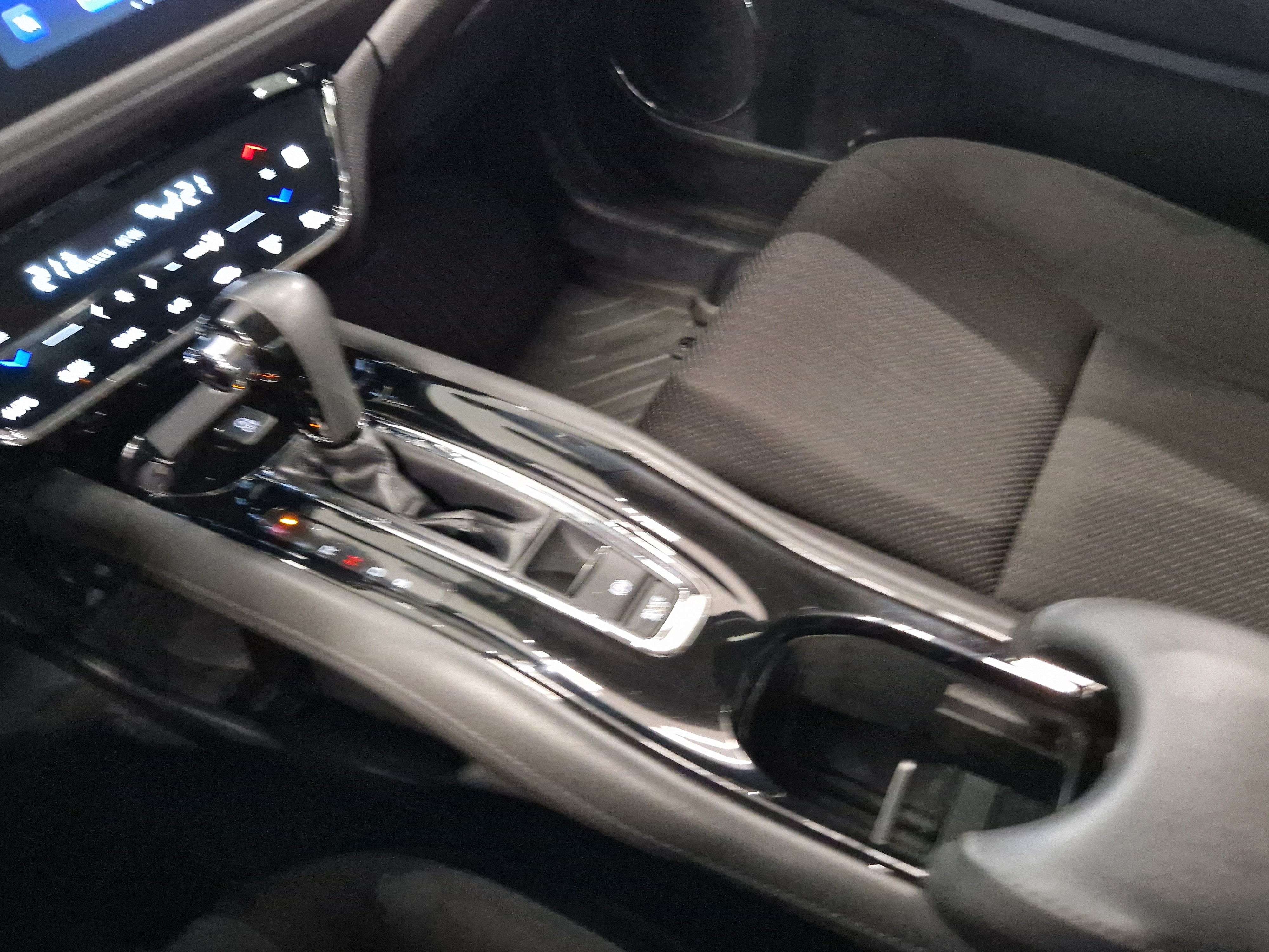 Honda HR-V 1,5 ELEGANCE CVT