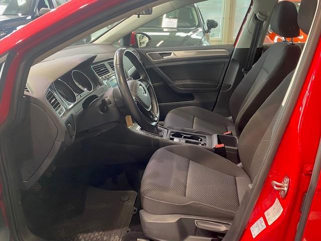 Volkswagen GOLF TRENDLINE 1.0 TSI 63 KW (85 HV).