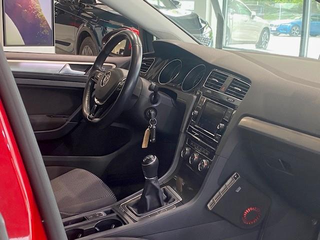 Volkswagen GOLF TRENDLINE 1.0 TSI 63 KW (85 HV).