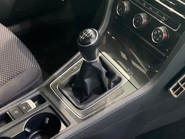 Volkswagen GOLF TRENDLINE 1.0 TSI 63 KW (85 HV).