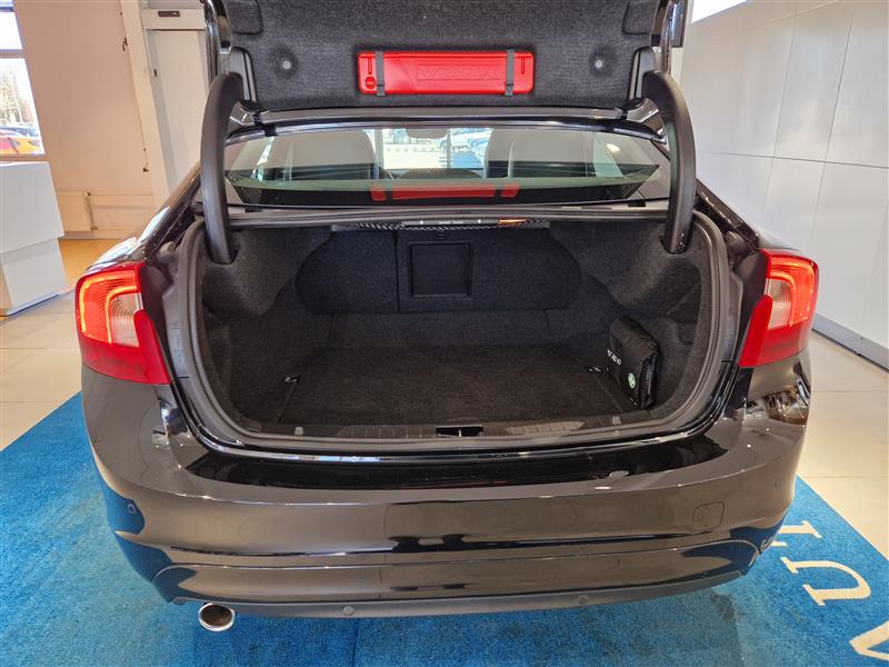 Volvo S60 D3 CLASSIC SUMMUM AUT TAKUU 12KK/20TKM