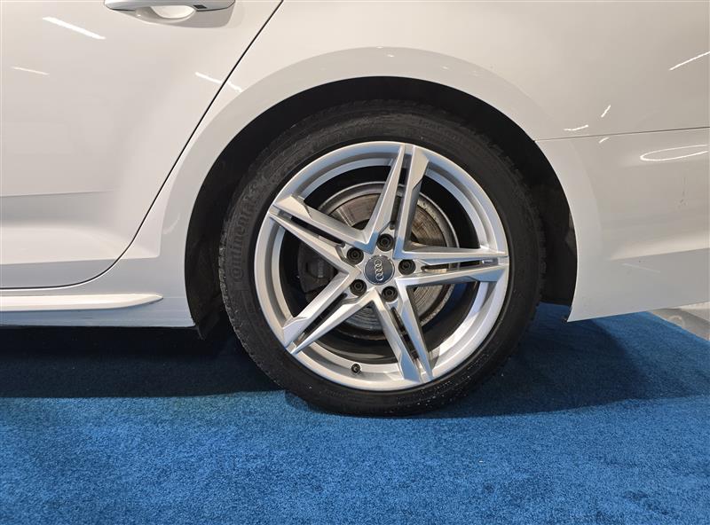 Audi A4 SEDAN BUSINESS SPORT COMFORT S LINE EDITION 2,0 TF