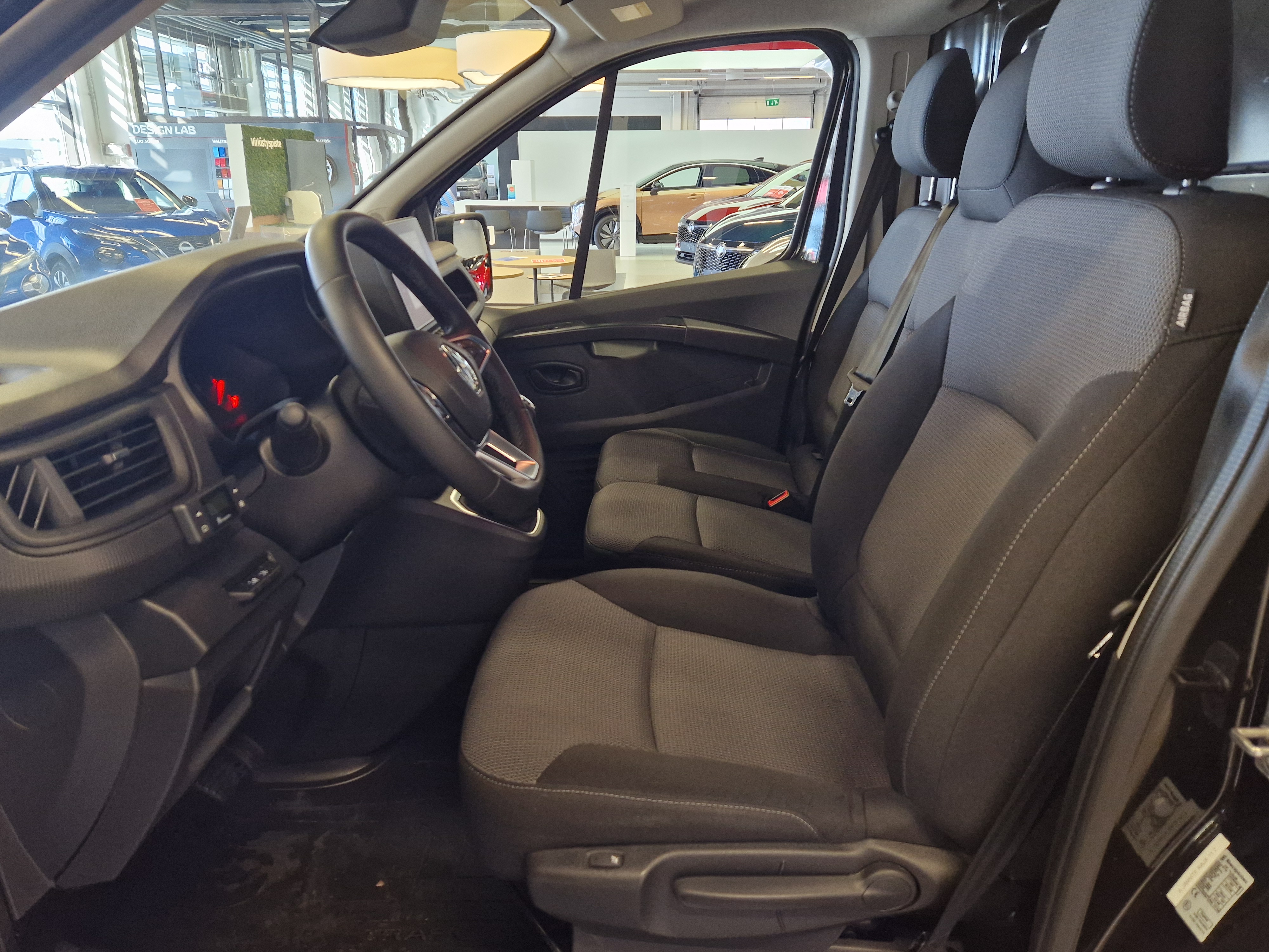 Renault TRAFIC BLUE DCI 150 EDC-AUT. L1H1 5,8M3 NORDIC EDITION