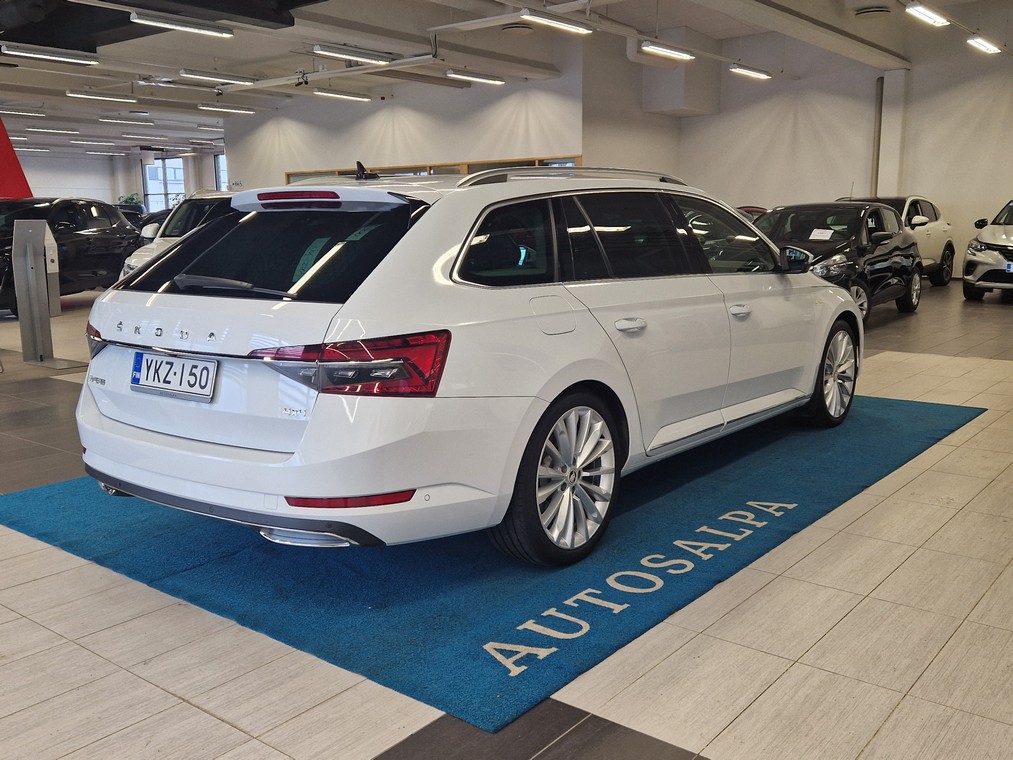 Skoda SUPERB COMBI 2.0 TDI 200 4X4 L&AMP;K BUSINESSLINE DSG AUT