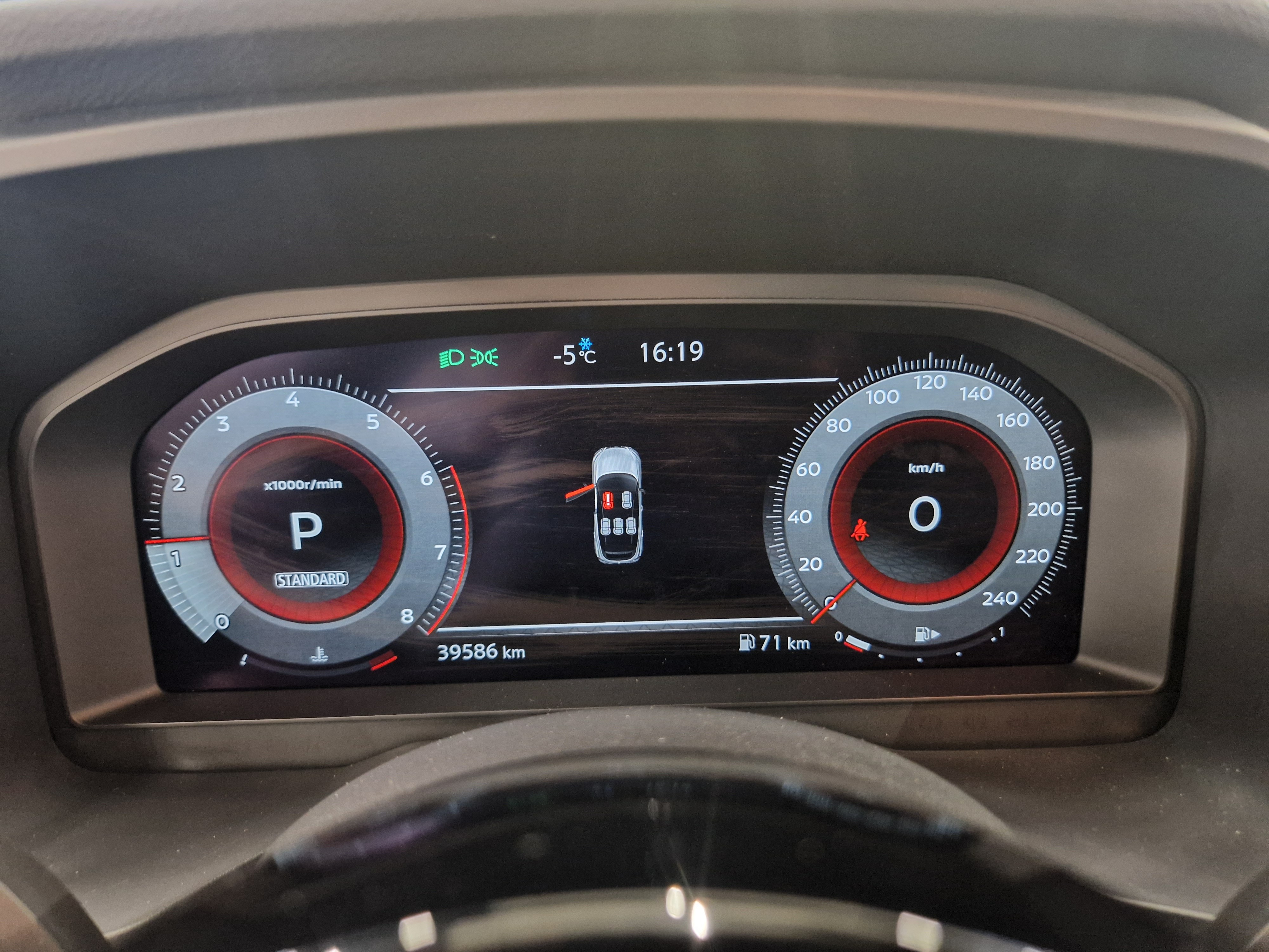 Nissan QASHQAI MHEV 158 XTRONIC 2WD TEKNA