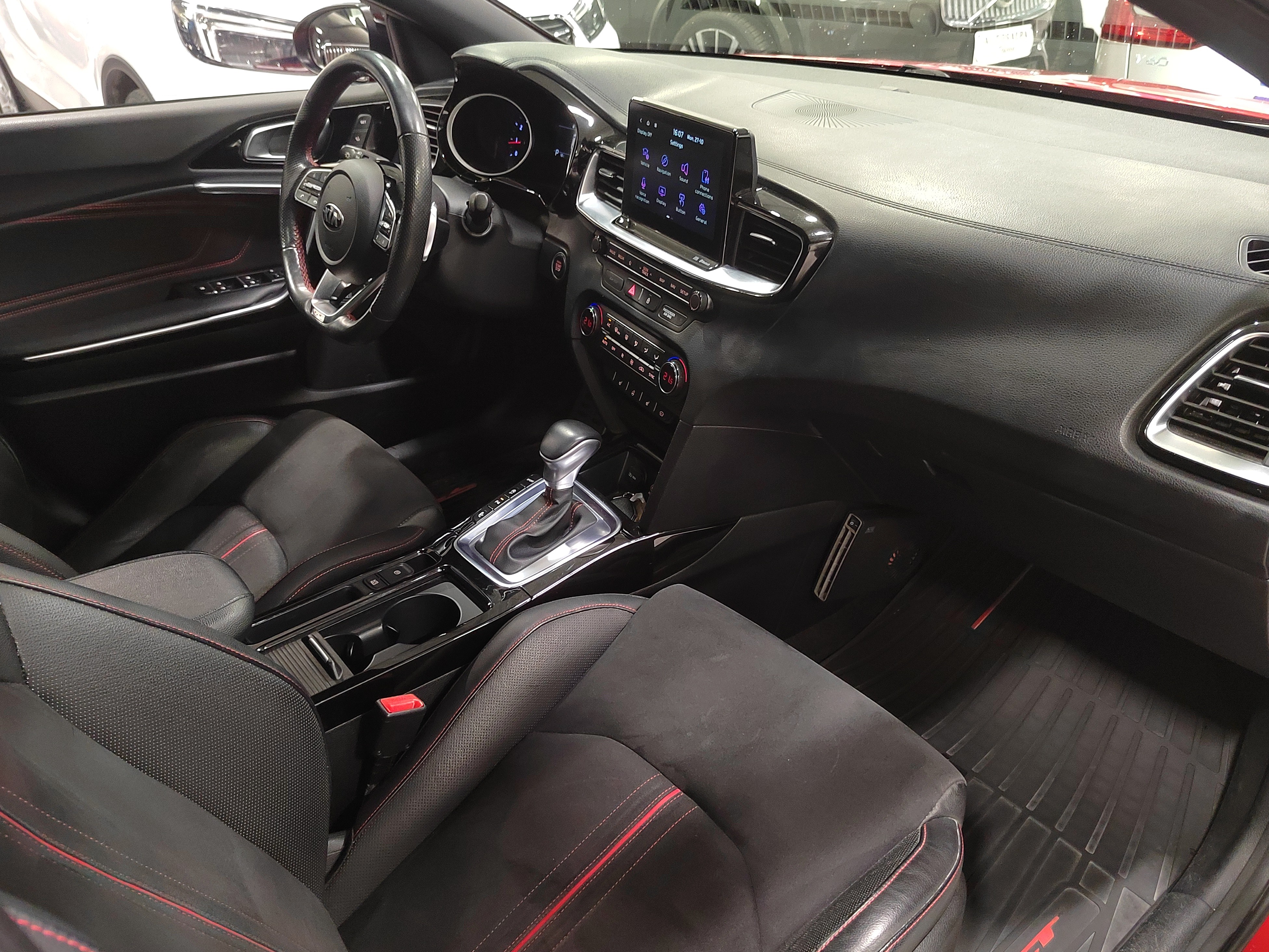 Kia PROCEED 1,6 T-GDI ISG 204HV GT BUSINESS PREMIUM SB DCT A/T