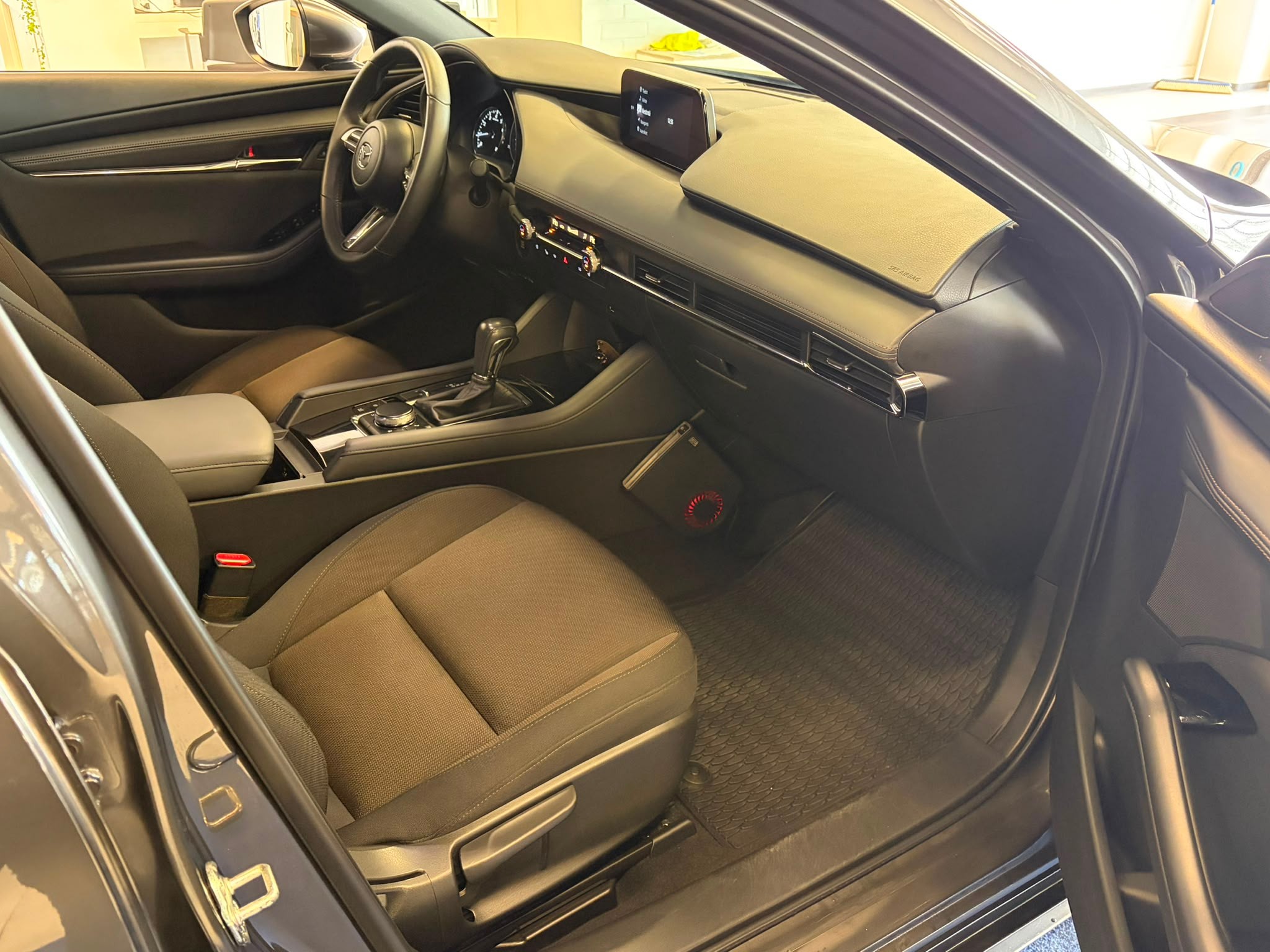 Mazda MAZDA3 HATCHBACK 2,0 SKYACTIV-G VISION AT