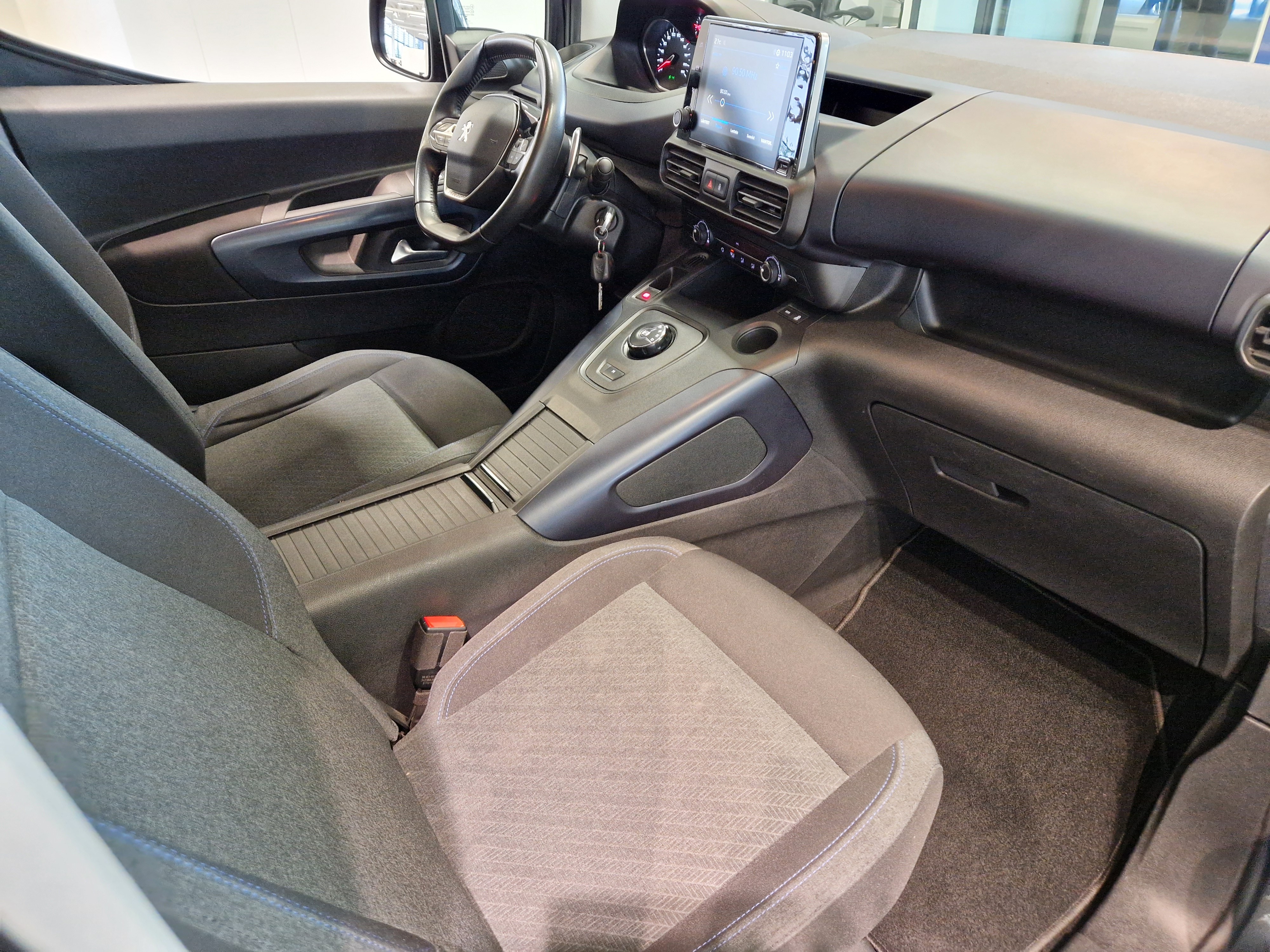 Peugeot RIFTER ALLURE BLUEHDI 130 EAT8-AUTOMAATTI L1