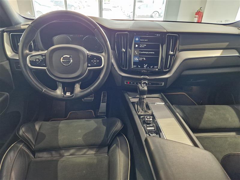 Volvo XC60 D4 AWD R-DESIGN AUT. TAKUU 12KK/20TKM