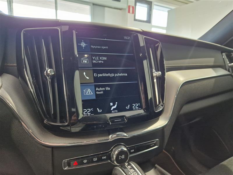 Volvo XC60 D4 AWD R-DESIGN AUT. TAKUU 12KK/20TKM
