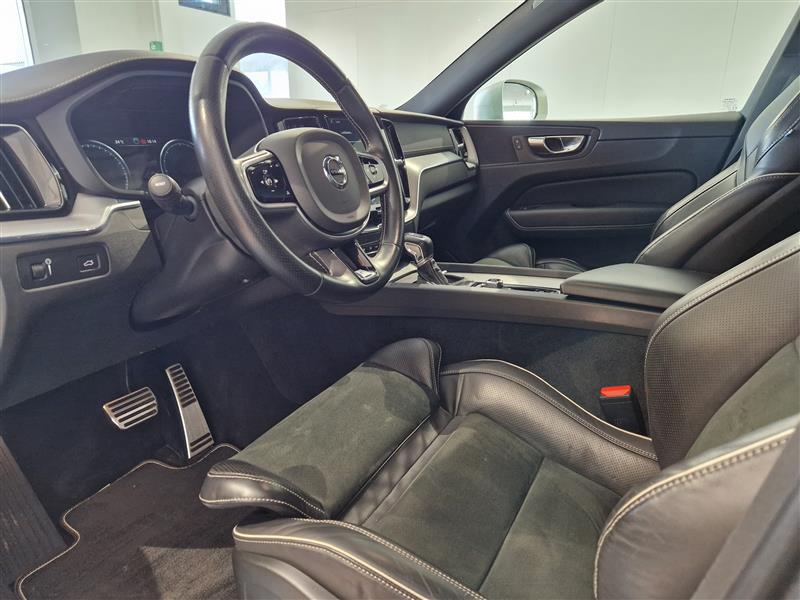 Volvo XC60 D4 AWD R-DESIGN AUT. TAKUU 12KK/20TKM