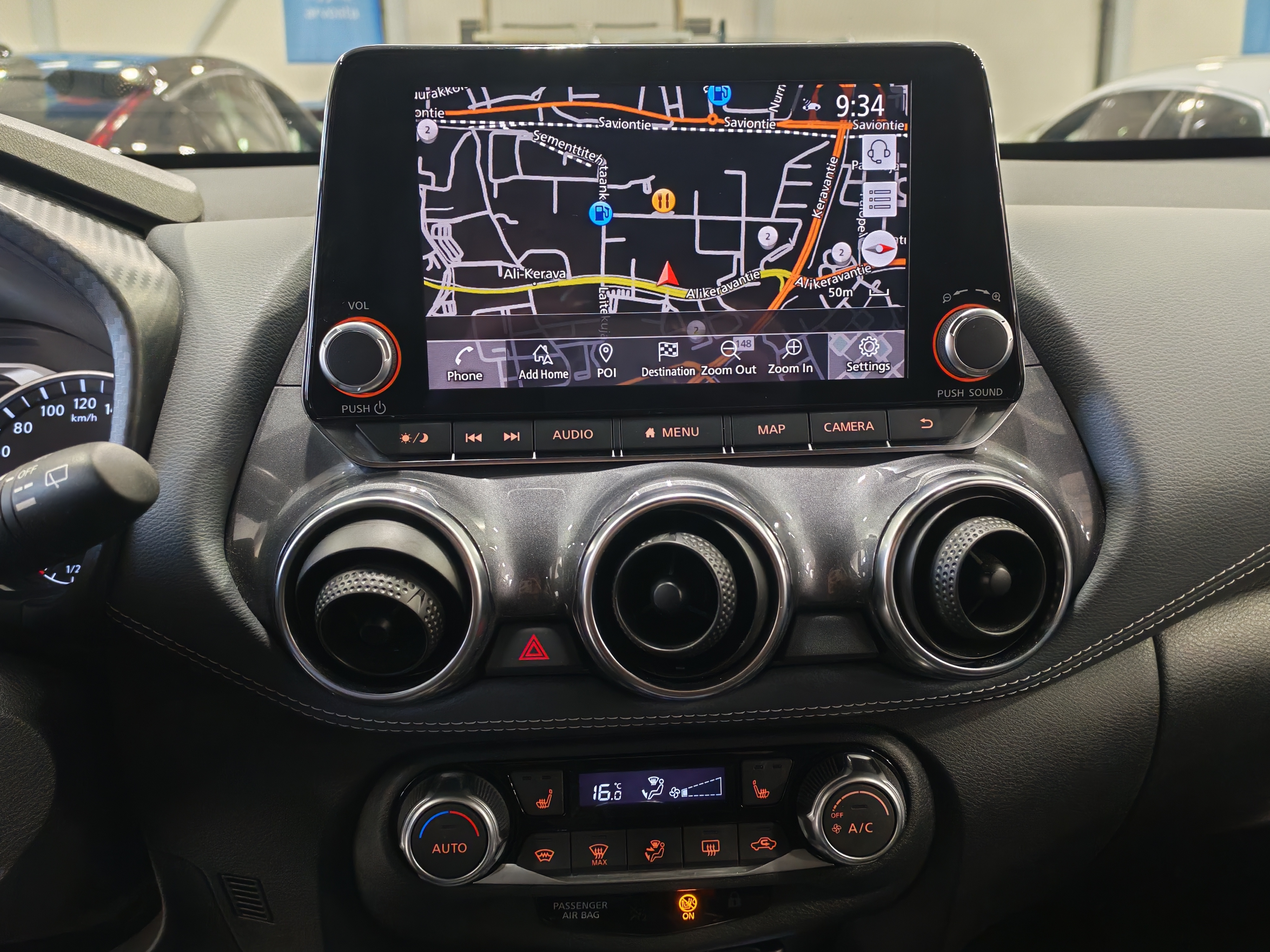 Nissan JUKE DIG-T 114HP 6MT N-CONNECTA + NAVI TAKUU 12KK/20TKM