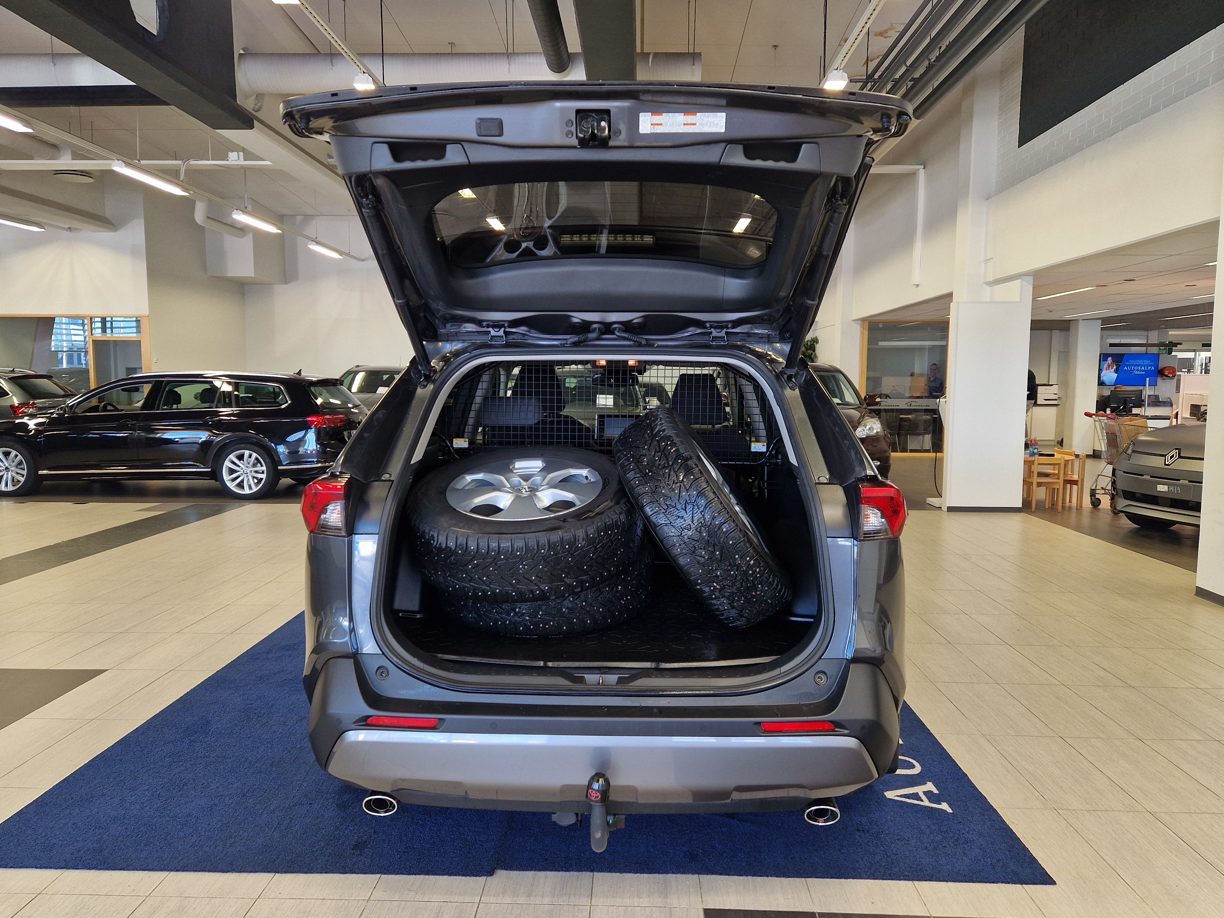 Toyota RAV4 2,5 Hybrid Active Edition 2022, bild 4/14